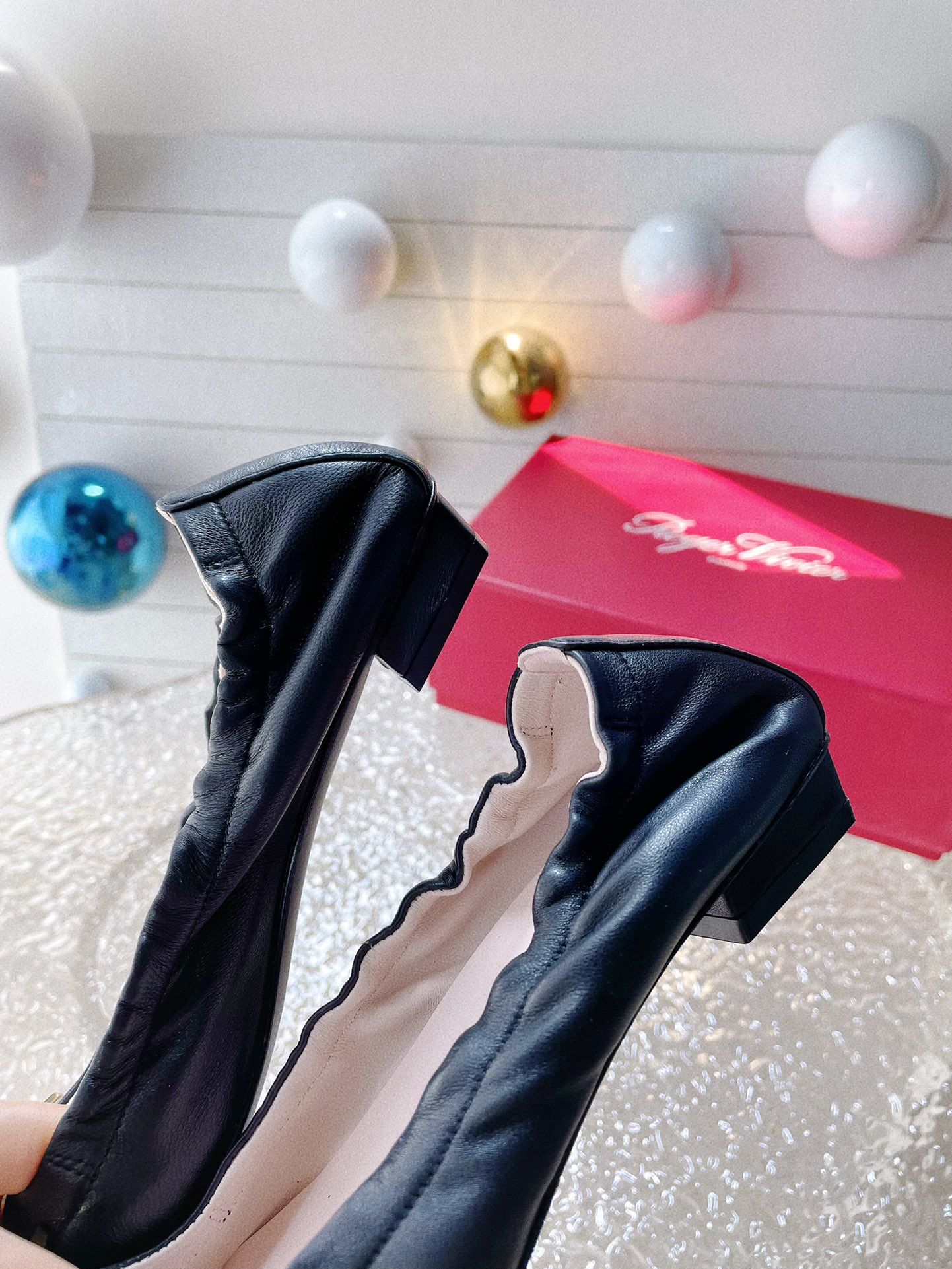 Limited Edition Roger Vivier Omelet Shoes: Elegant, Comfortable, and Aristocratic Style - 图片 7