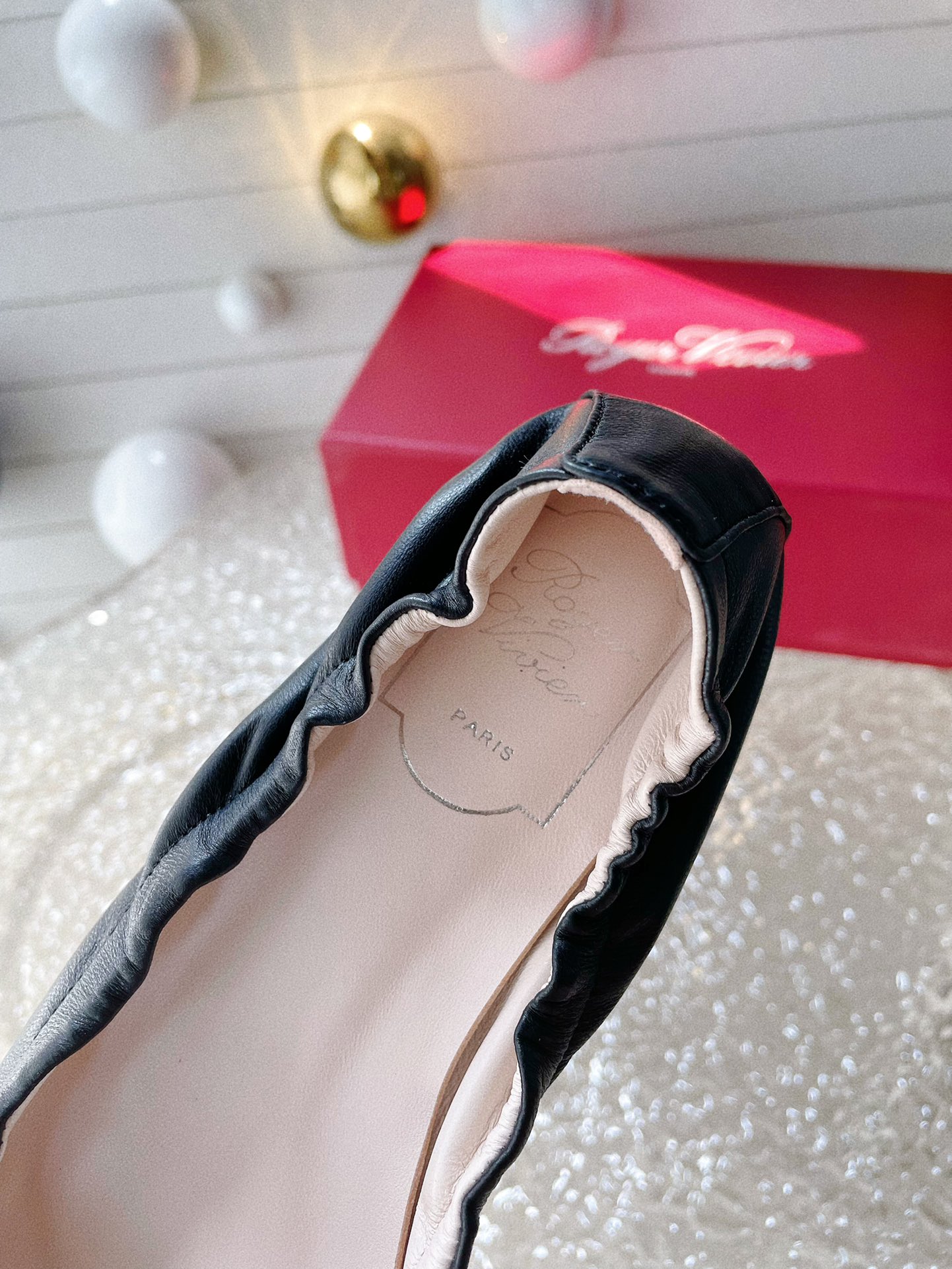 Limited Edition Roger Vivier Omelet Shoes: Elegant, Comfortable, and Aristocratic Style - 图片 6