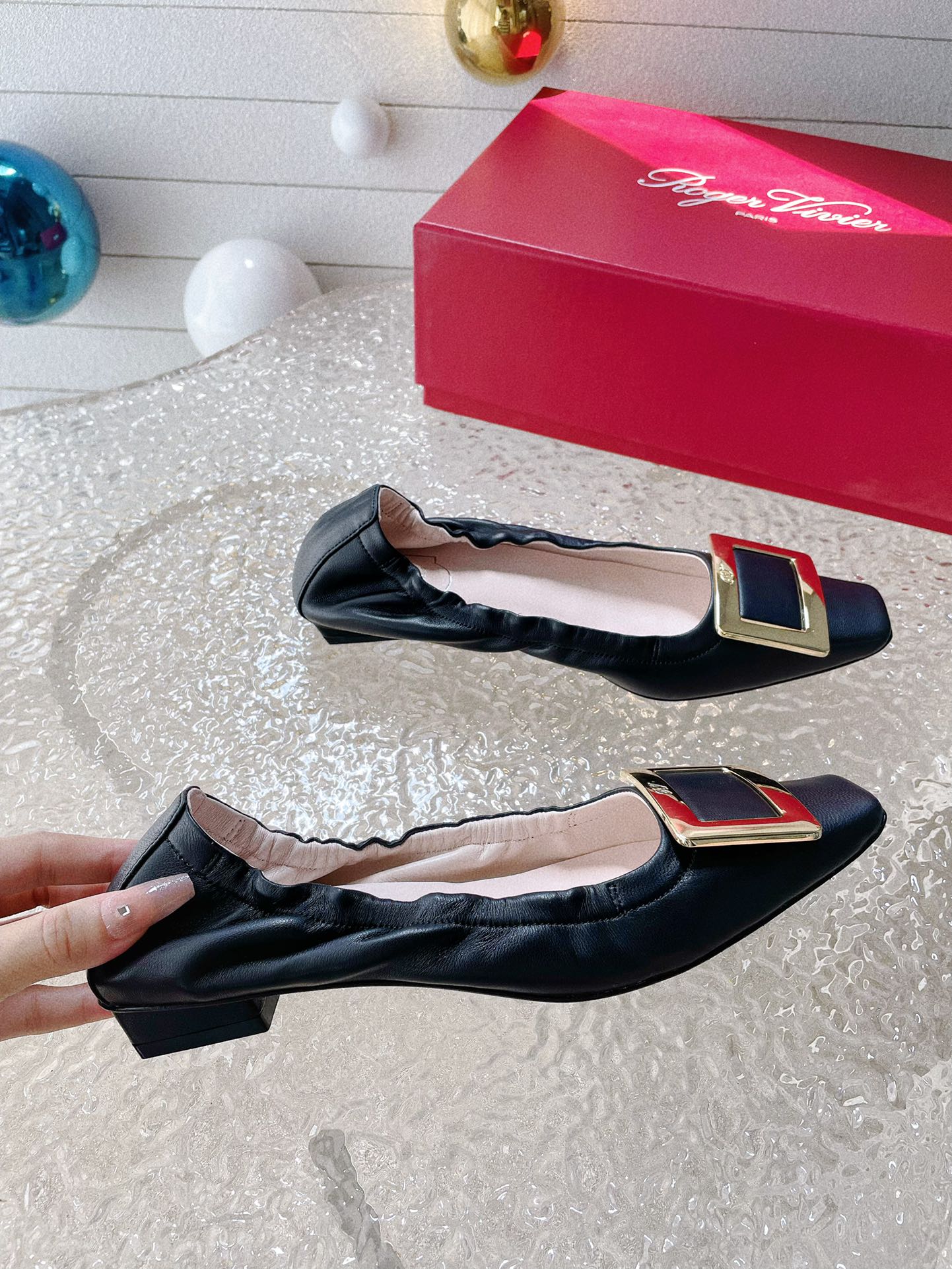 Limited Edition Roger Vivier Omelet Shoes: Elegant, Comfortable, and Aristocratic Style - 图片 8