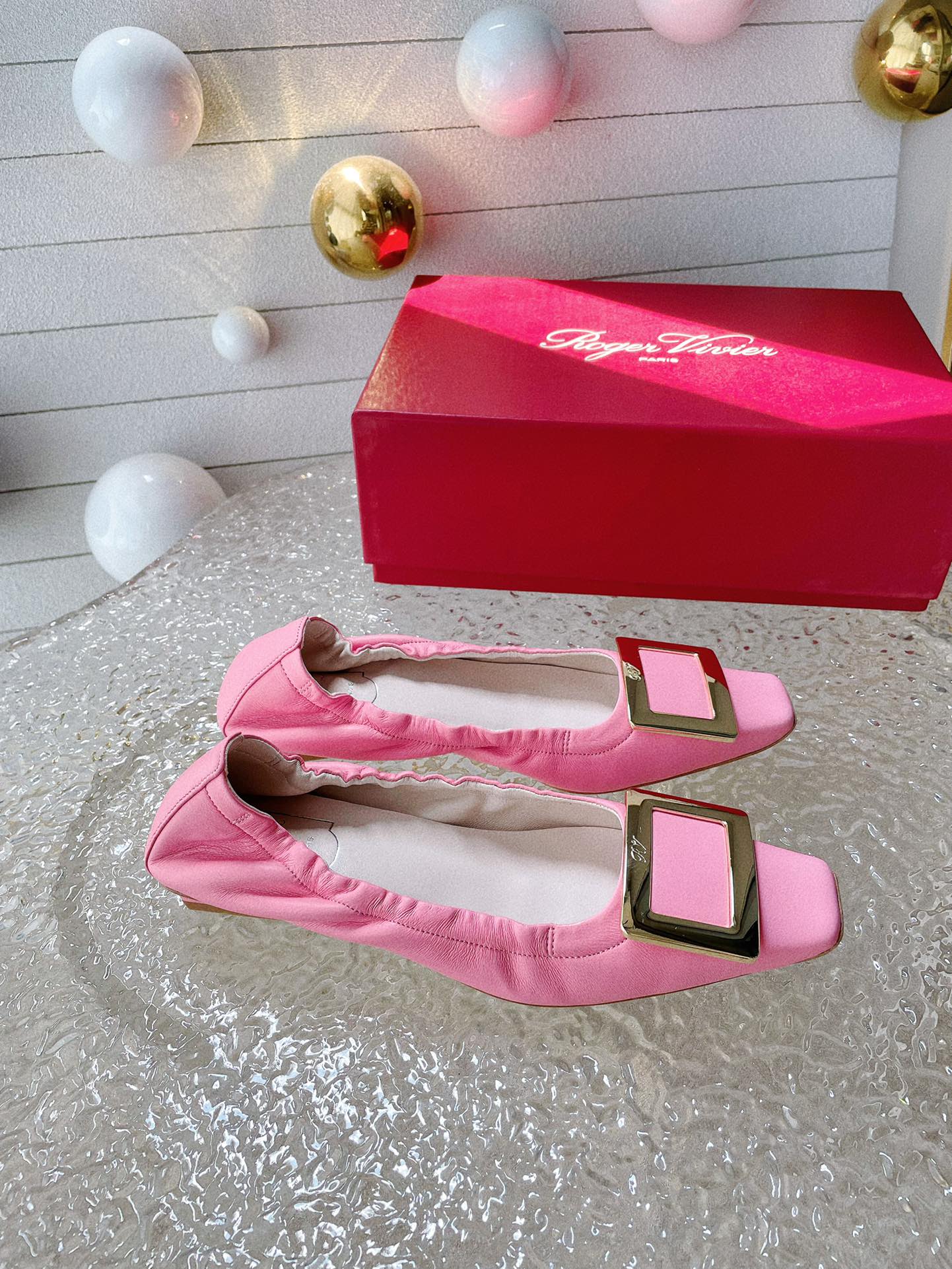 Limited Edition Omelet Shoes: Elegant, Comfortable, and Stylish!
