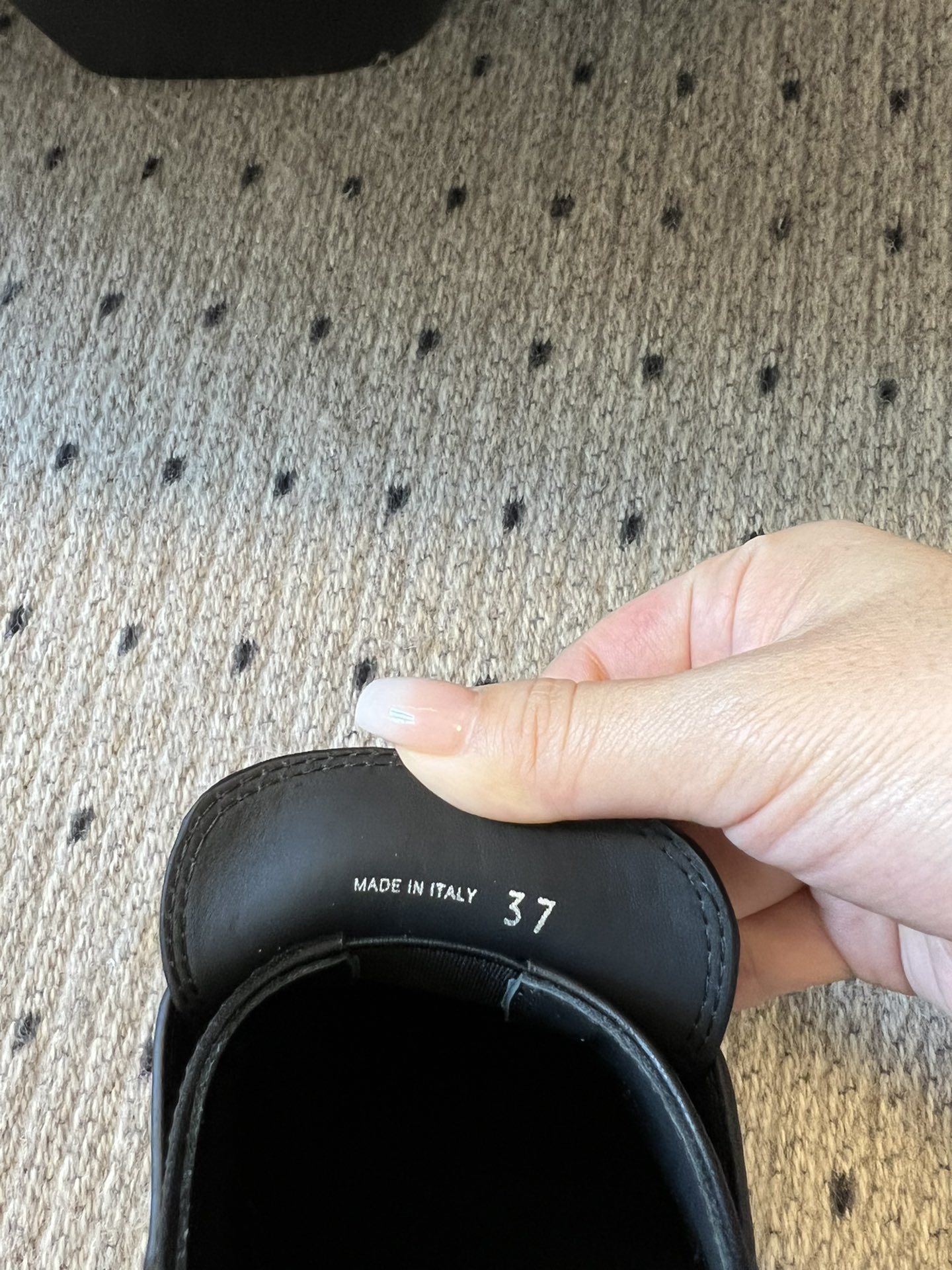 Prad*普拉达 软牛皮厚底经典三角标乐福鞋 新款配色真的绝!适用于各个季节!当之无愧的四季款,刘雯众多