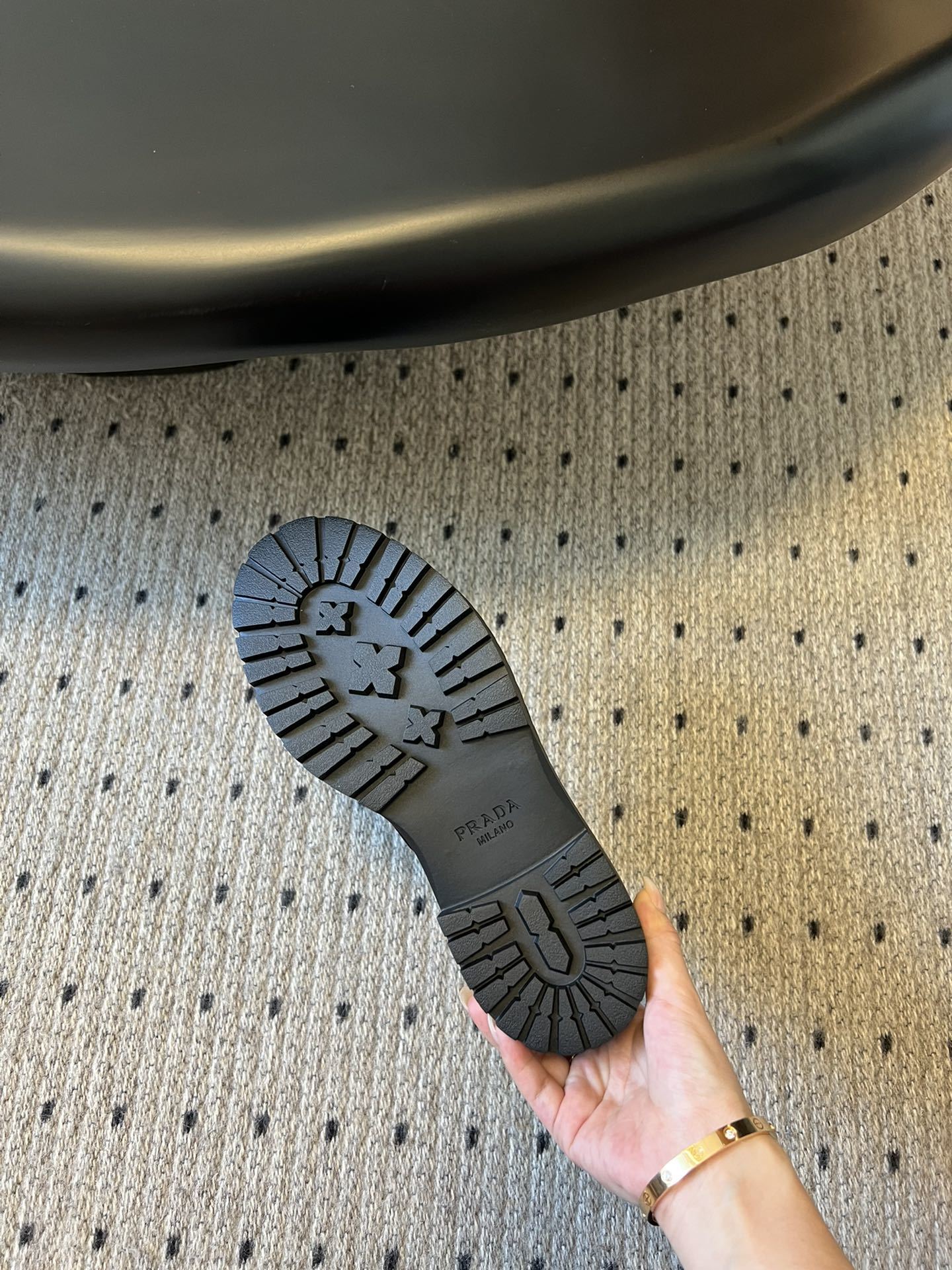 Prad*普拉达 软牛皮厚底经典三角标乐福鞋 新款配色真的绝!适用于各个季节!当之无愧的四季款,刘雯众多