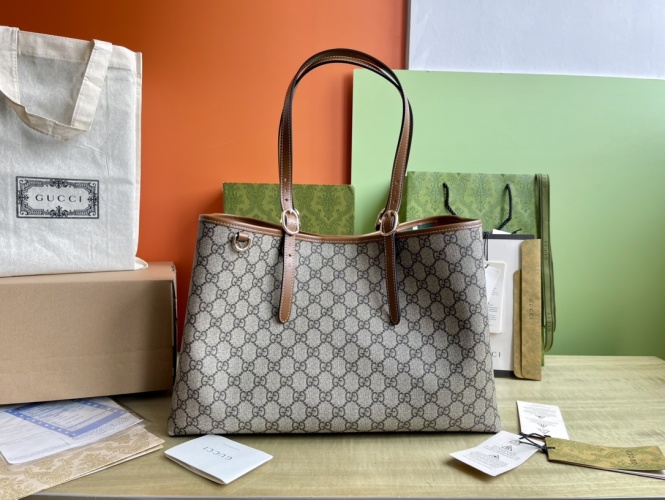 Gucci Emblem Large Shopping Tote Bag in Classic Canvas Logo Material 1 Gucci Emblem Large Shopping Tote Bag in Classic Canvas Logo Material