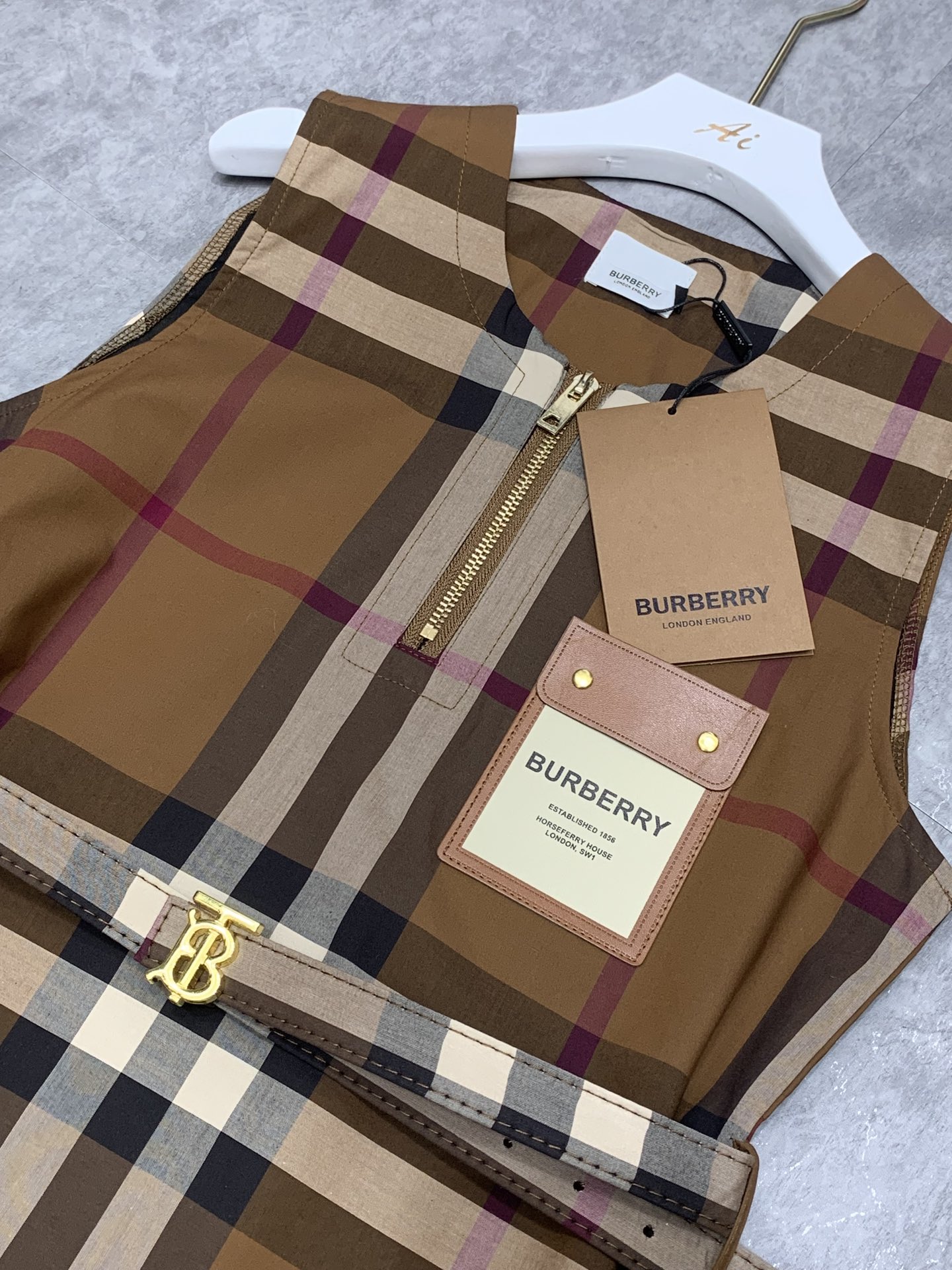 [Burberry Women