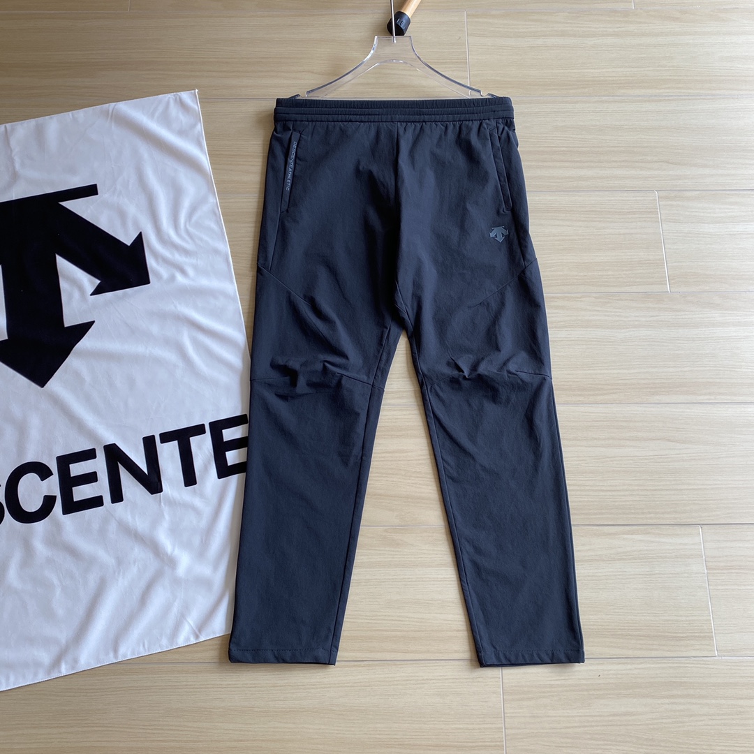 🖤主图
品质长裤🆕🖤DESCENTE/迪桑特2024年秋季户外男士速干挺阔版型梭织运动长裤
户外速干机能