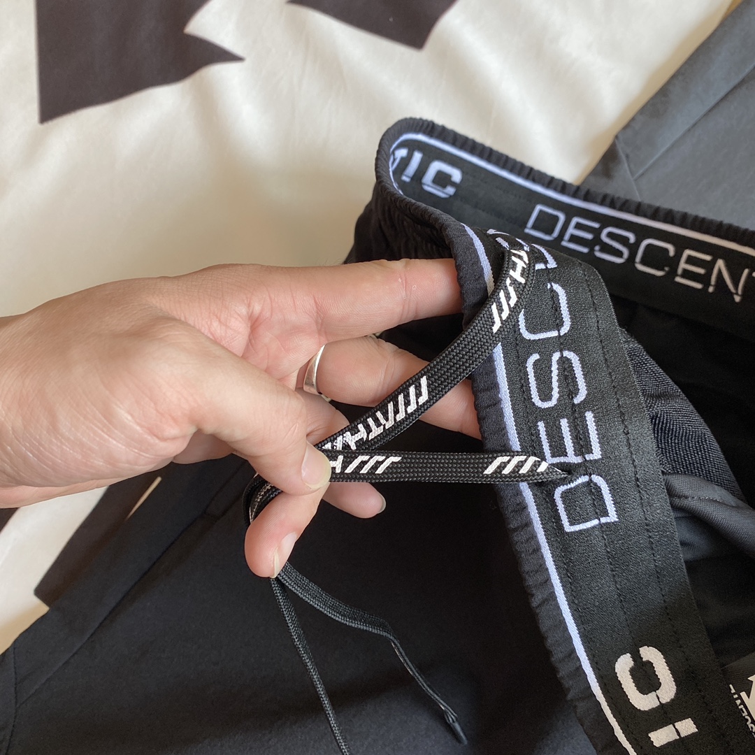 🖤细节图
品质长裤🆕🖤DESCENTE/迪桑特2024年秋季户外男士速干挺阔版型梭织运动长裤
户外速干机
