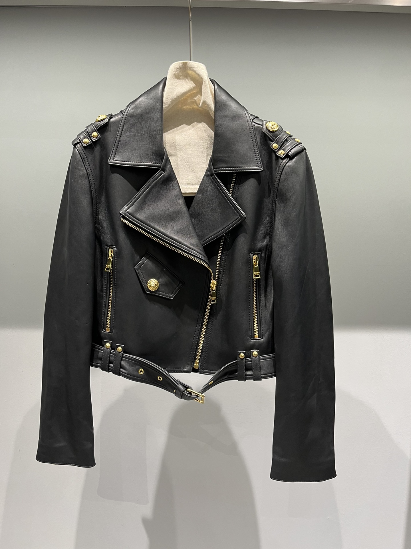 NO:721739,,Balmain sheepskin motorcycle jacket,original hardware,Balmain-clothing,balmain,jackets & coats,sheepskin,19860909,巴尔曼羊皮机车夹克,原版五金,巴尔曼-服装,balmain,jackets & coats,sheepskin,,Women's clothing