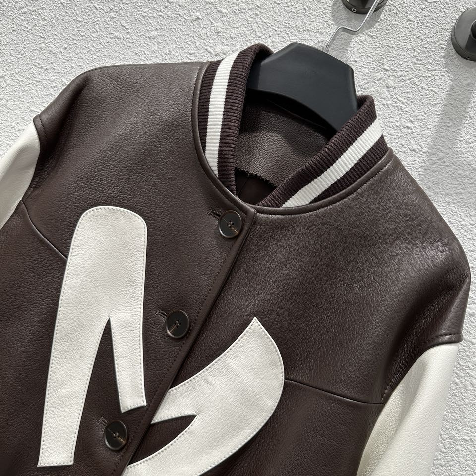 High-Quality Dust-Proof Female Suit with Exclusive Baseball Jacket – New Fall-Winter Collection - 图片 2
