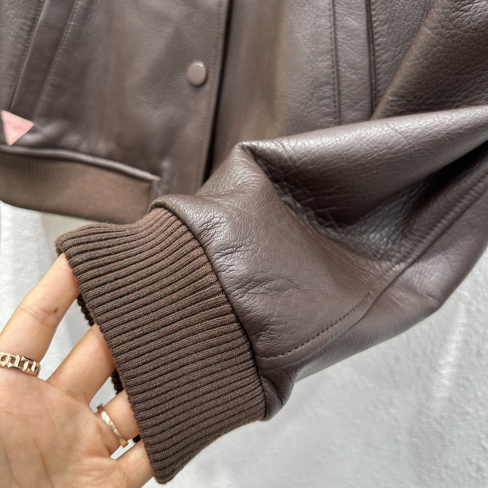 High-Quality Female Baseball Suit with Dust-Proof Bag and Exclusive Design – Perfect Fit and Fashionable - 图片 5
