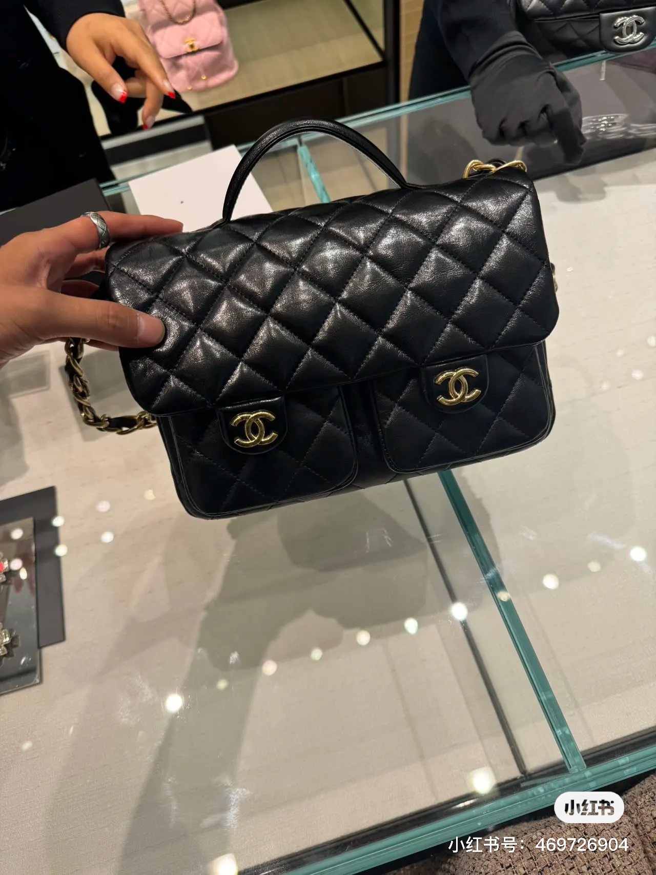 Chanel Luxury
 Messenger Bags Fall/Winter Collection