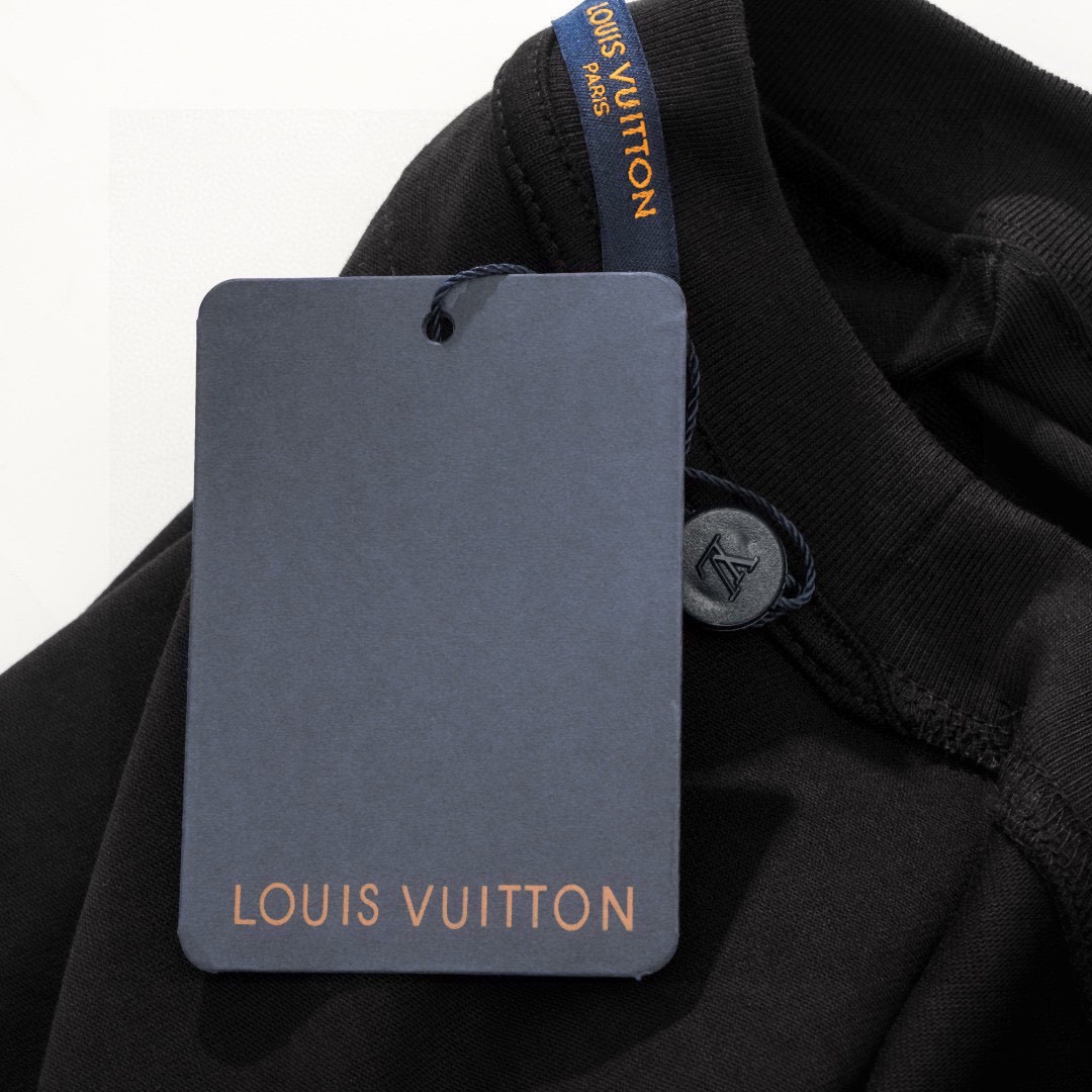 路易威登/Louis Vuitton 春夏新款高端品质 经典字母数码直喷圆领短袖T恤