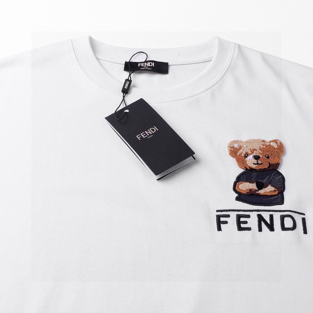 芬迪/Fendi 夏季新品高端品质 卡通小熊牙刷绣圆领短袖T恤