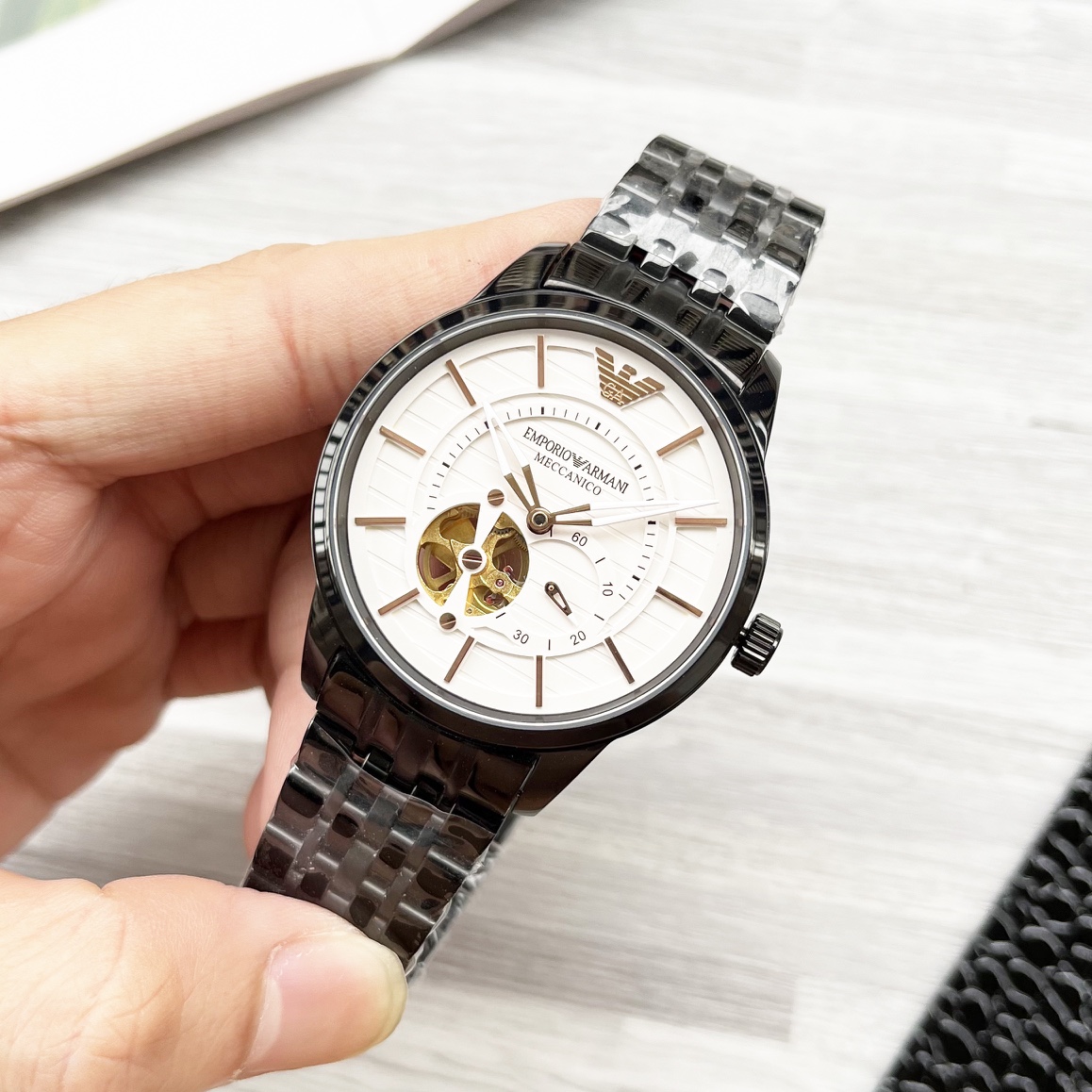 Fashionable Modern Art Watch with Unique Design and High Functionality - 图片 7