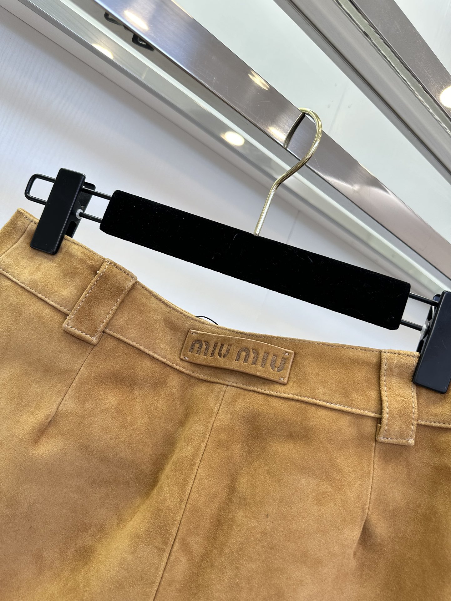 Suede A-Line Mini Skirt with Pockets - Chic and Flattering Design 8 i1723184349 6283 6