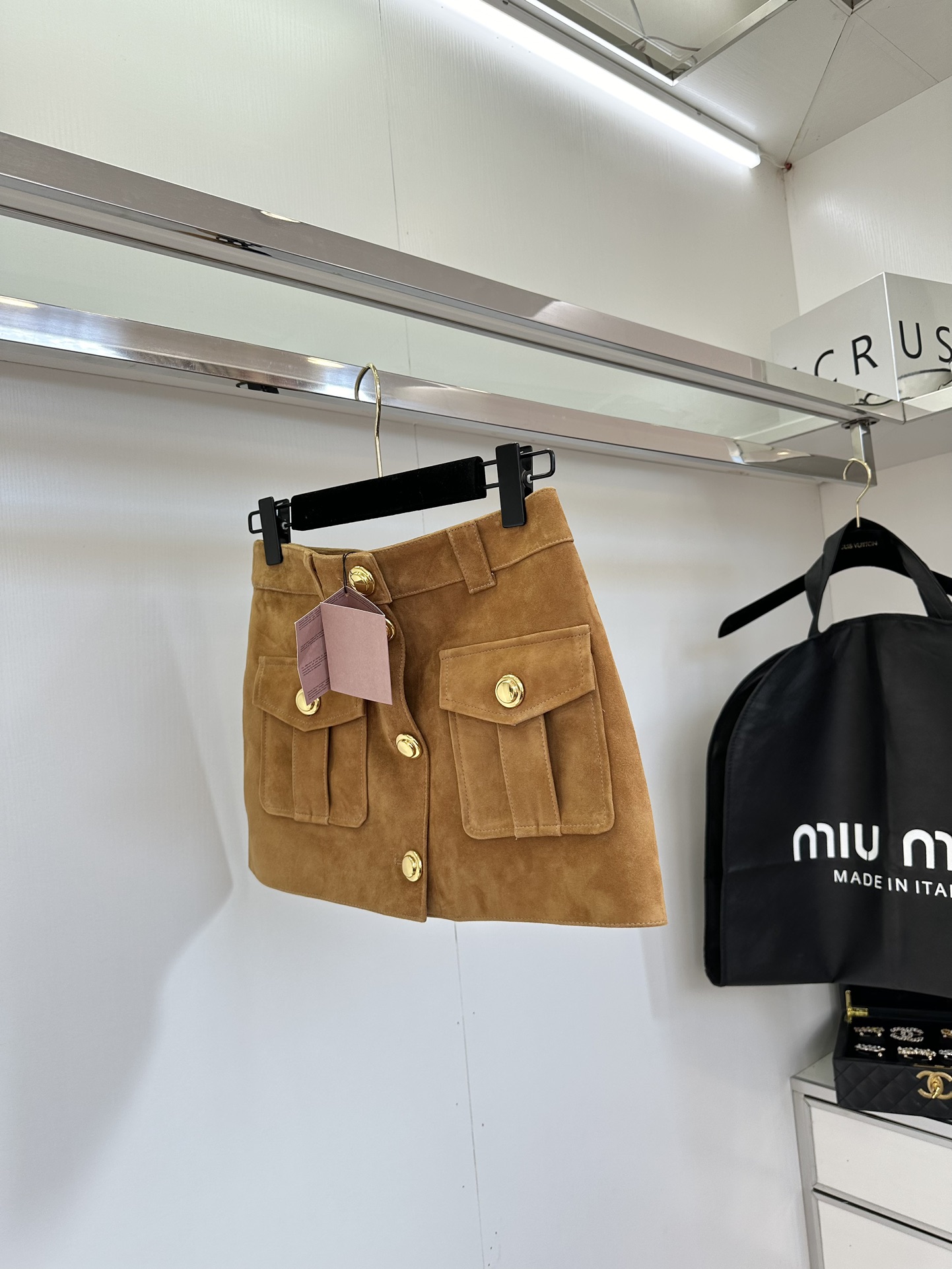 Suede A-Line Mini Skirt with Pockets - Chic and Flattering Design 4 i1723184349 9705 2