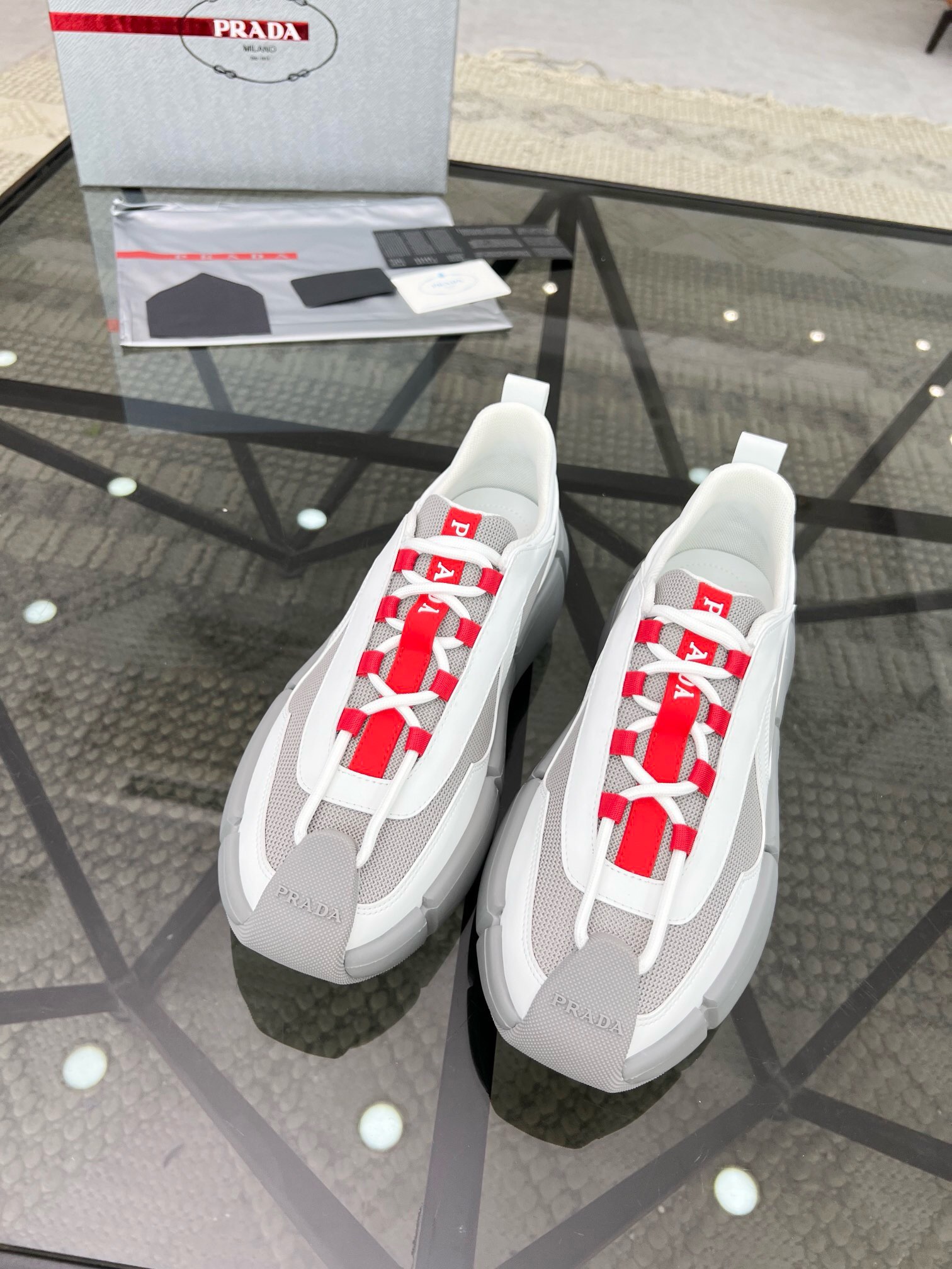 NO:219254,Brand P R A D A Color Original Color Number 38-44 Customized 45 Price Material Prada New Style Casual Shoes Super High Quality Original Single Version Luxury Material Selection Upper is made of cowhide with mesh fabric   cowhide foot pads purely handmade for comfortable wearing experience Original special sole, Prada, prada, cowhide19860909品牌P R A D A 颜色原版配色 码数38-44定做45 价格 材质普拉达新款 休闲鞋超高品质 原单·版本奢华选材鞋面采用牛皮搭配网布面料 牛皮垫脚纯手工打造只为舒适的穿着体验原版特供大底,普拉达,prada,cowhide,Men's shoes