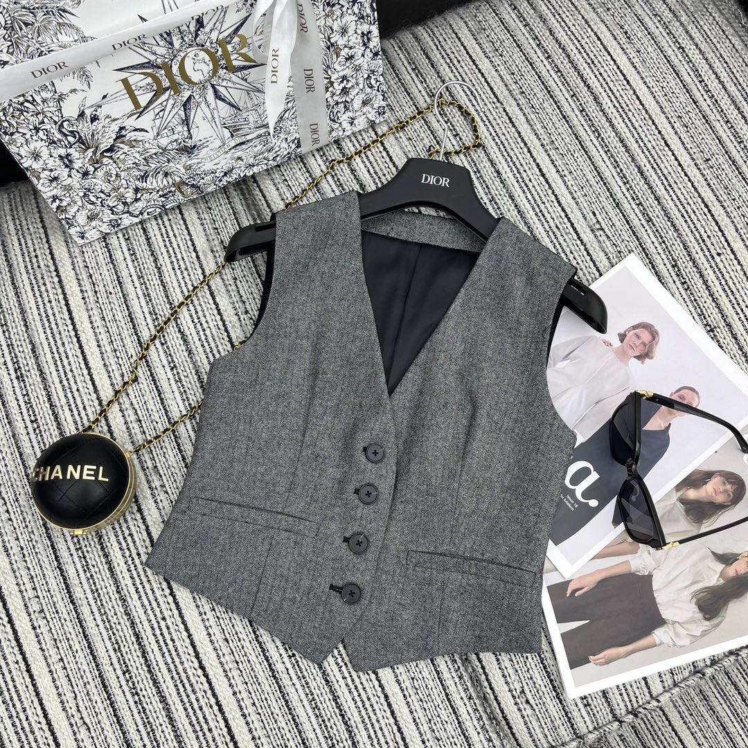 Dior AAA+
 Clothing Waistcoats Black Fall Collection