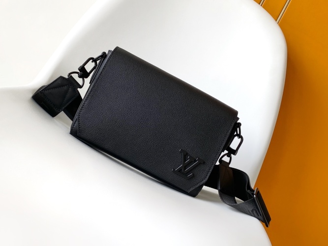 Louis Vuitton Aerogram Takeoff Small Leather Messenger Bag - Black 1 Louis Vuitton Aerogram Takeoff Small Leather Messenger Bag - Black