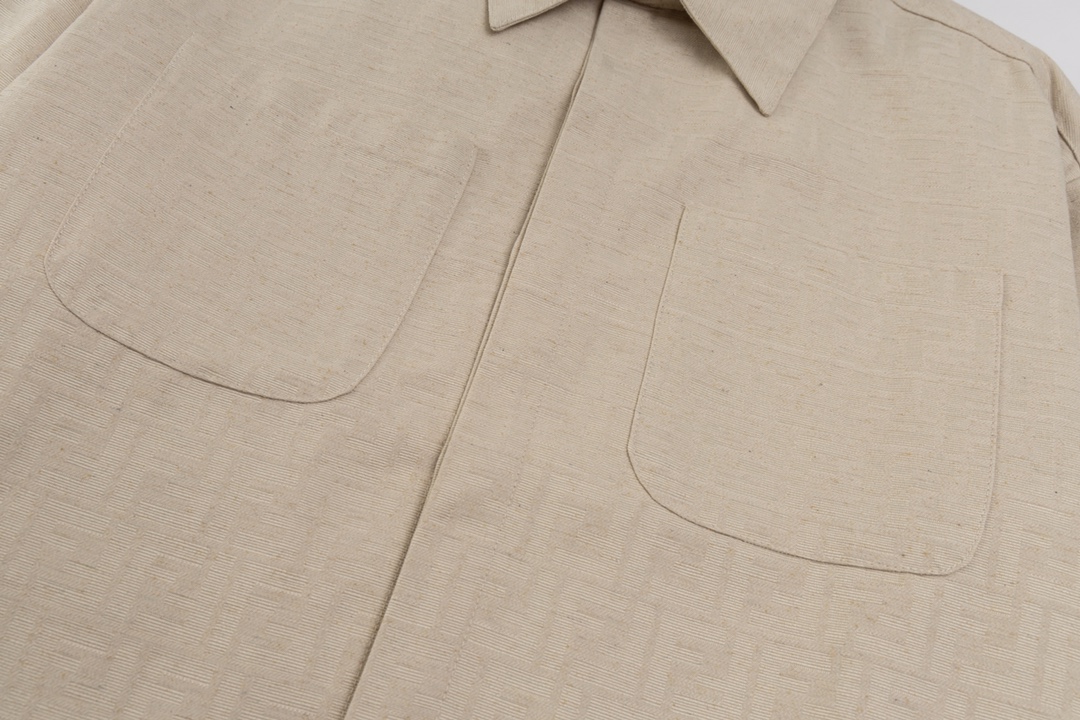 “FENDI 2024 Fall Winter Collection: Red Star F-Tip Shirt Coats in Original High-Quality Fabric” - 图片 4