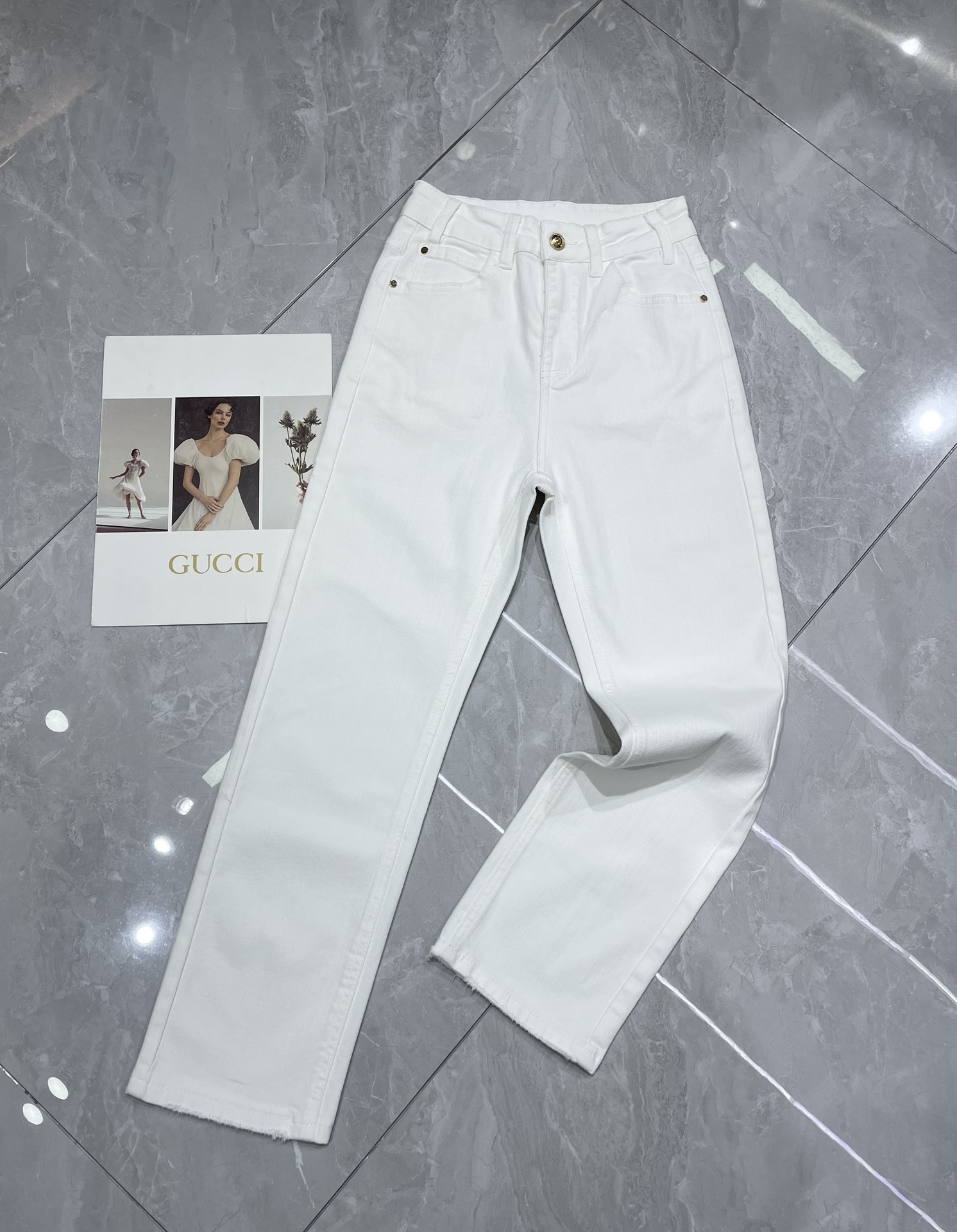 High-End Women’s Suit with Versatile New Pipe Pants: Quality Design and Inclusive Style - 图片 4