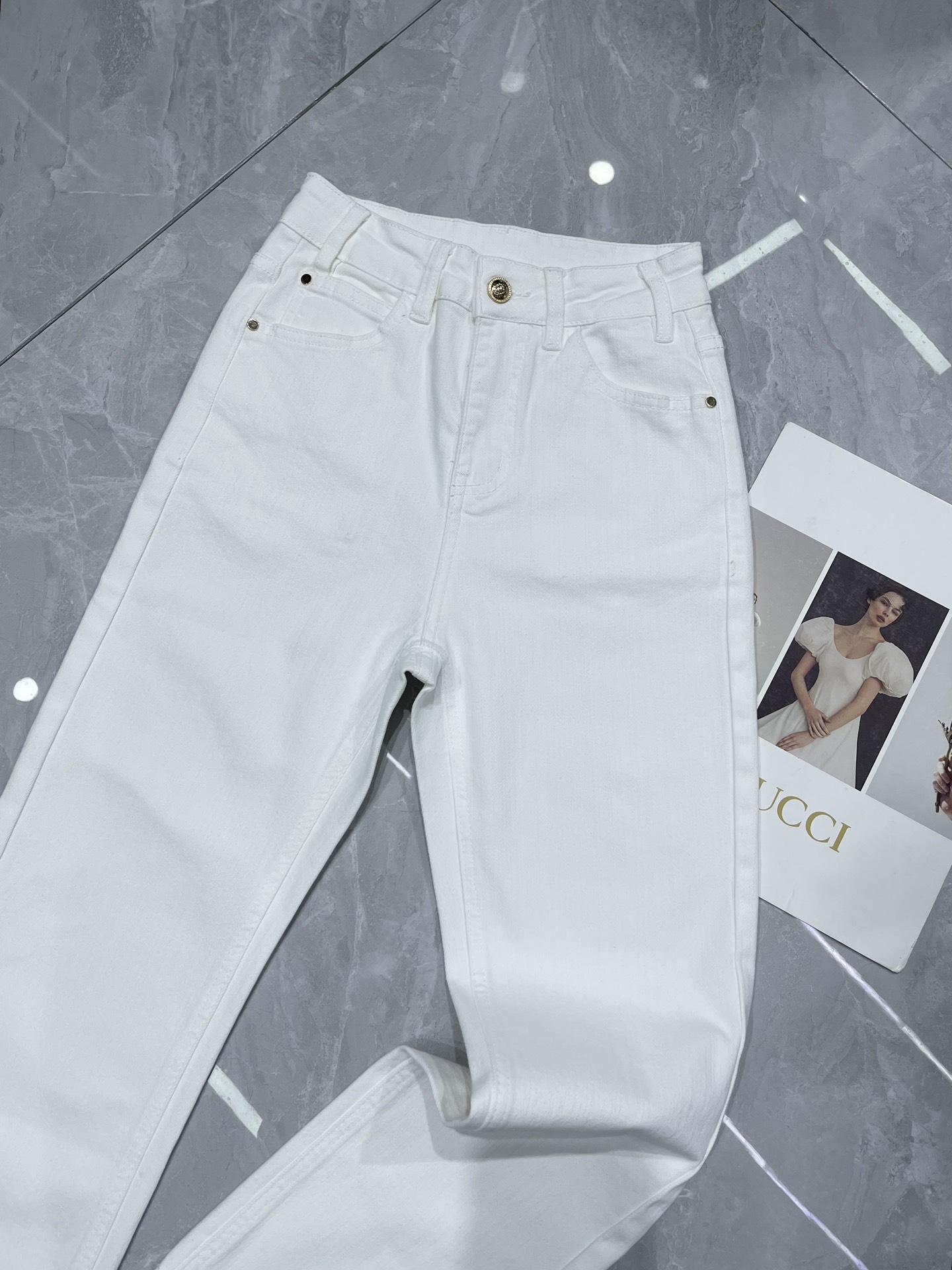 High-End Women’s Suit with Versatile New Pipe Pants: Quality Design and Inclusive Style - 图片 5