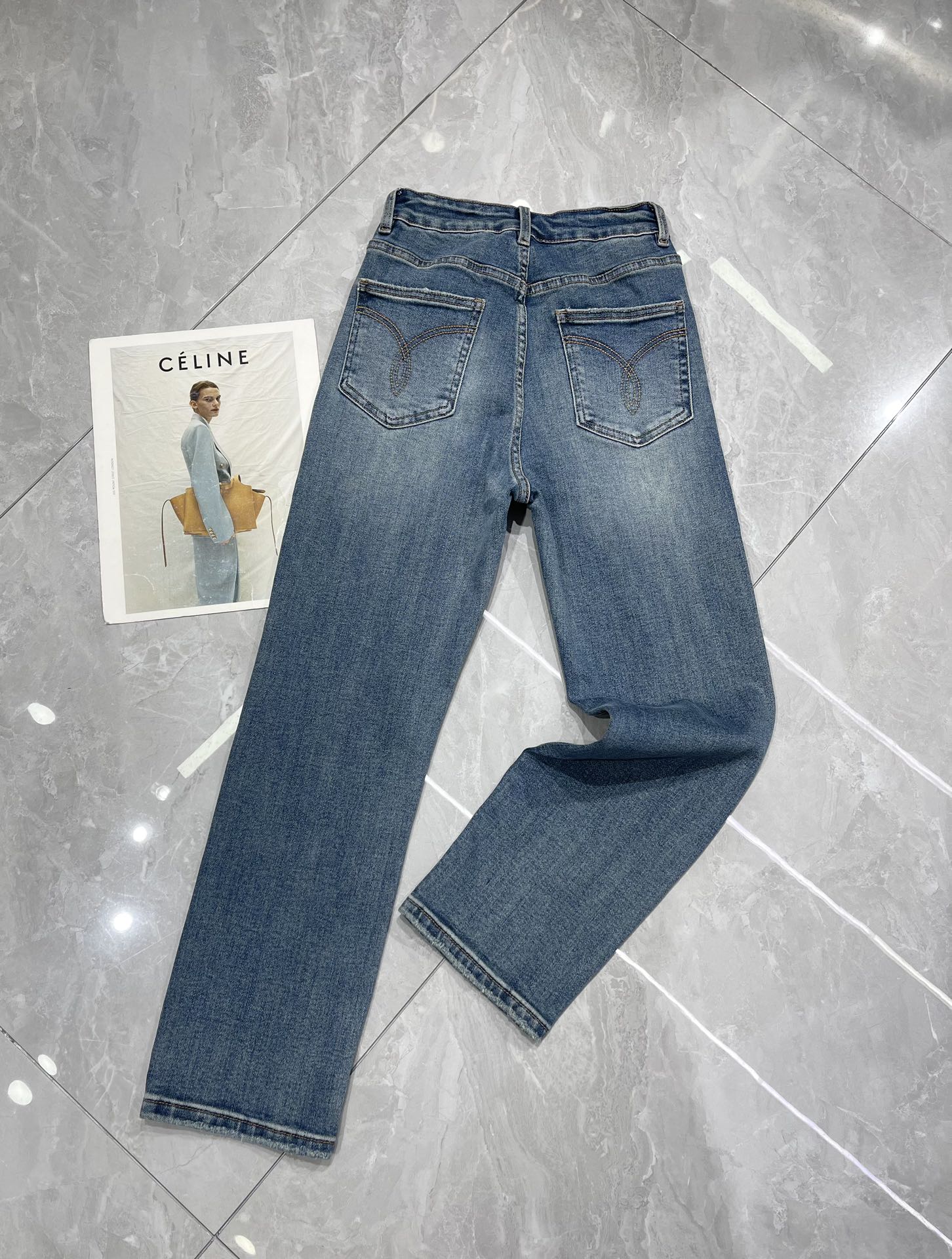 High-End Women’s Suit with Versatile New Pipe Pants for Stylish Look - 图片 7