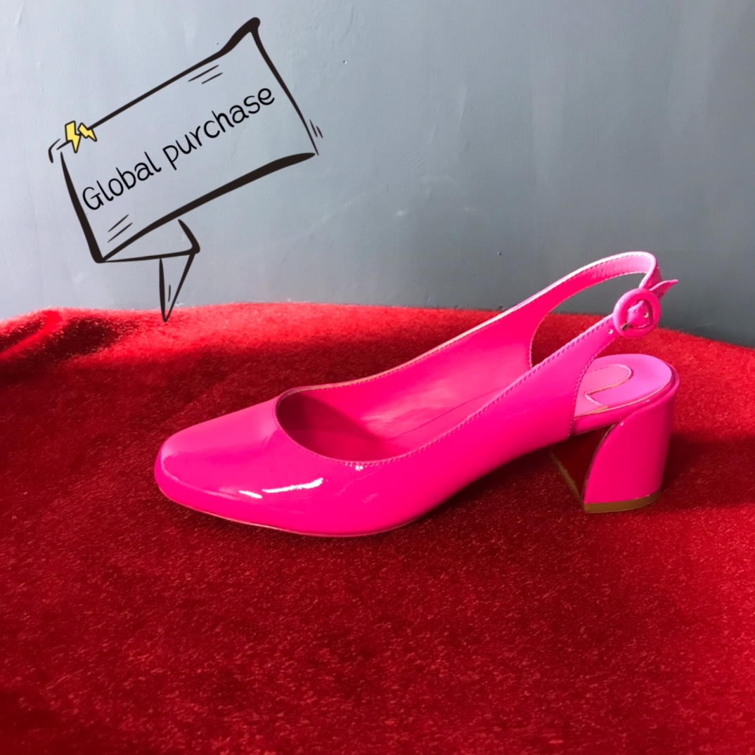 NO:100223,High-end customized autumn and winter classic series!  H5.5Cm size 34-43. Leather big sole.44021-001 fluorescent rose purple-red slim skin, rose red sheepskin. Foreskin buckle, official website synchronization Official website picture Standard European code Reference:44021-001 Color:rose/rose Material:patent Lining:red goat leather Heel height:8.5Cm Sole:leather sole Size:EU 34-43 (US 4-11):,,christian louboutin,sheepskin,Leather soles19860909高端订制 秋冬精典款系列！ H5.5Cm尺码34-43码.真皮大底 .44021－001荧光玫紫红柒皮,玫红羊皮里.包皮扣,官网同步 官网图 标准欧码 Reference:44021-001 Color:rose/rose Material:patent Lining:red goat leather Heel heigh:8.5Cm Sole:leather sole Size:EU 34－43（US 4一11) :,,christian louboutin,sheepskin,Leather soles,Women's Shoes
