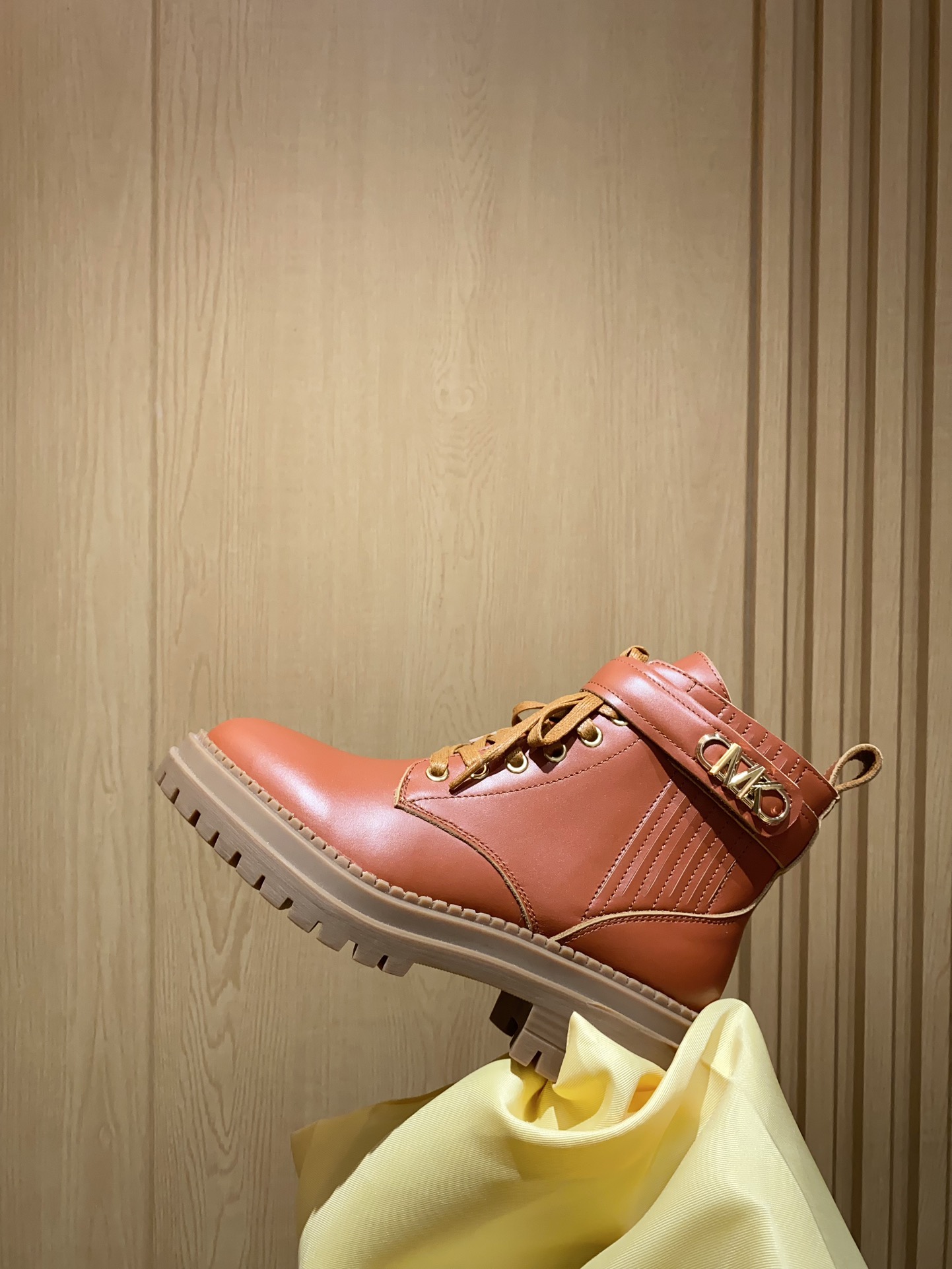 2024 Michael Kors Martin Boots: Cow Skin, Sheep Interior, Slide-Proof Base. - 图片 9