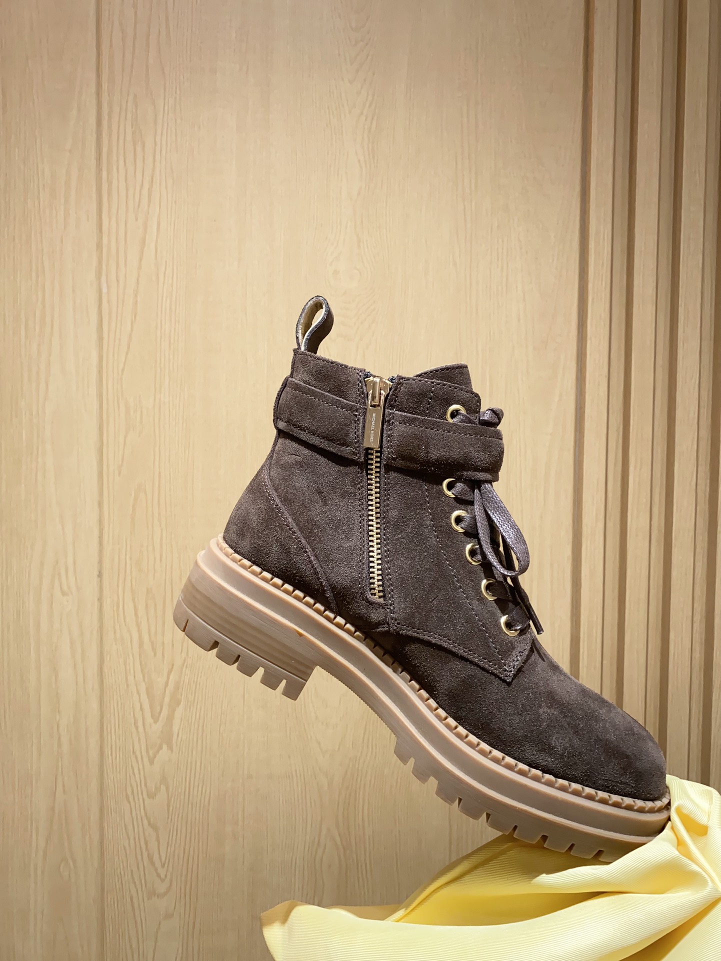 2024 Michael Kors Martin Boots: Cowskin Velvet, Sheepskin Inside, Rubber Base. - 图片 7