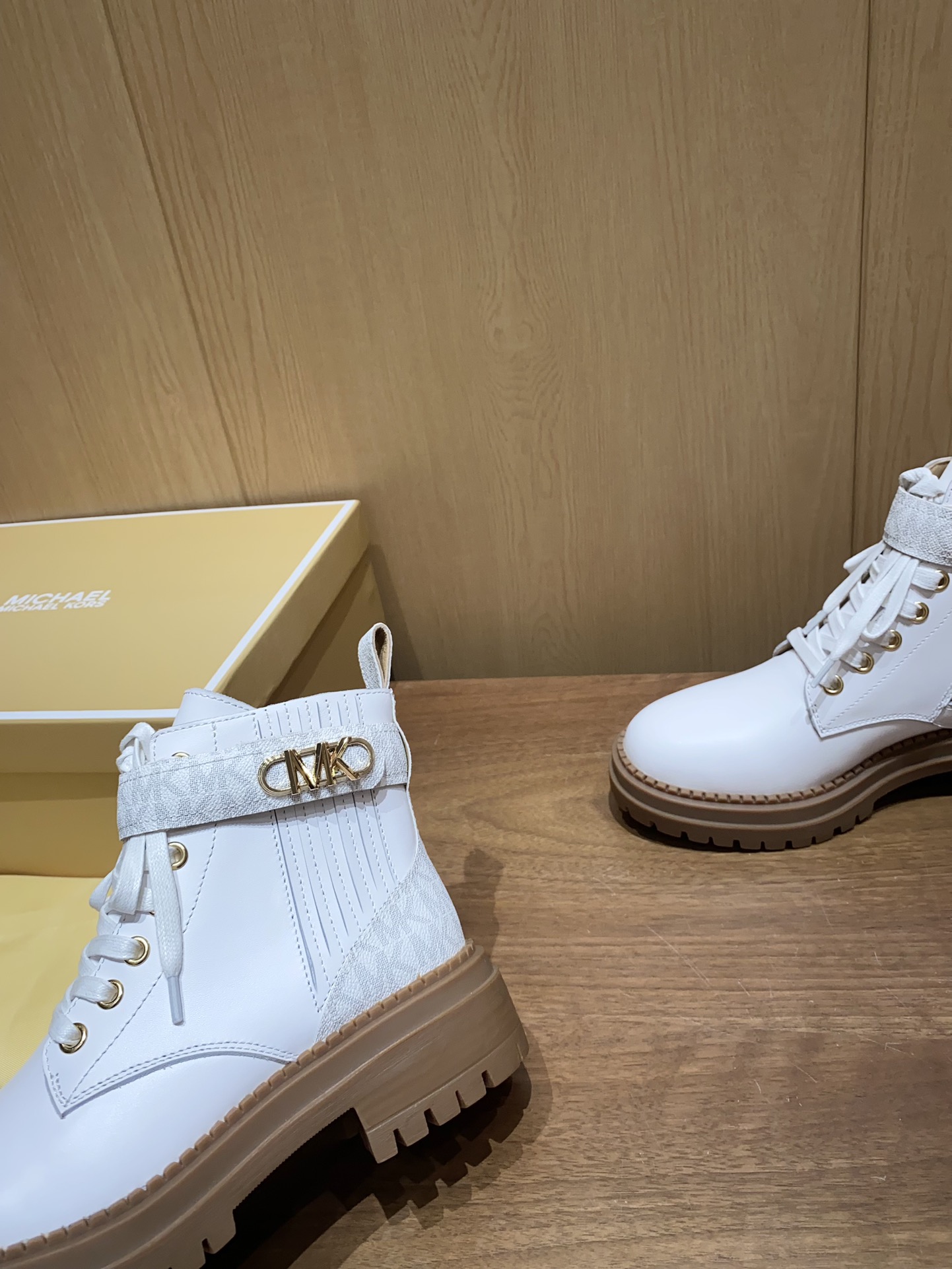2024 Michael Kors Martin Boots: Cow Skin, Sheep Interior, Slide-Proof Base. - 图片 6