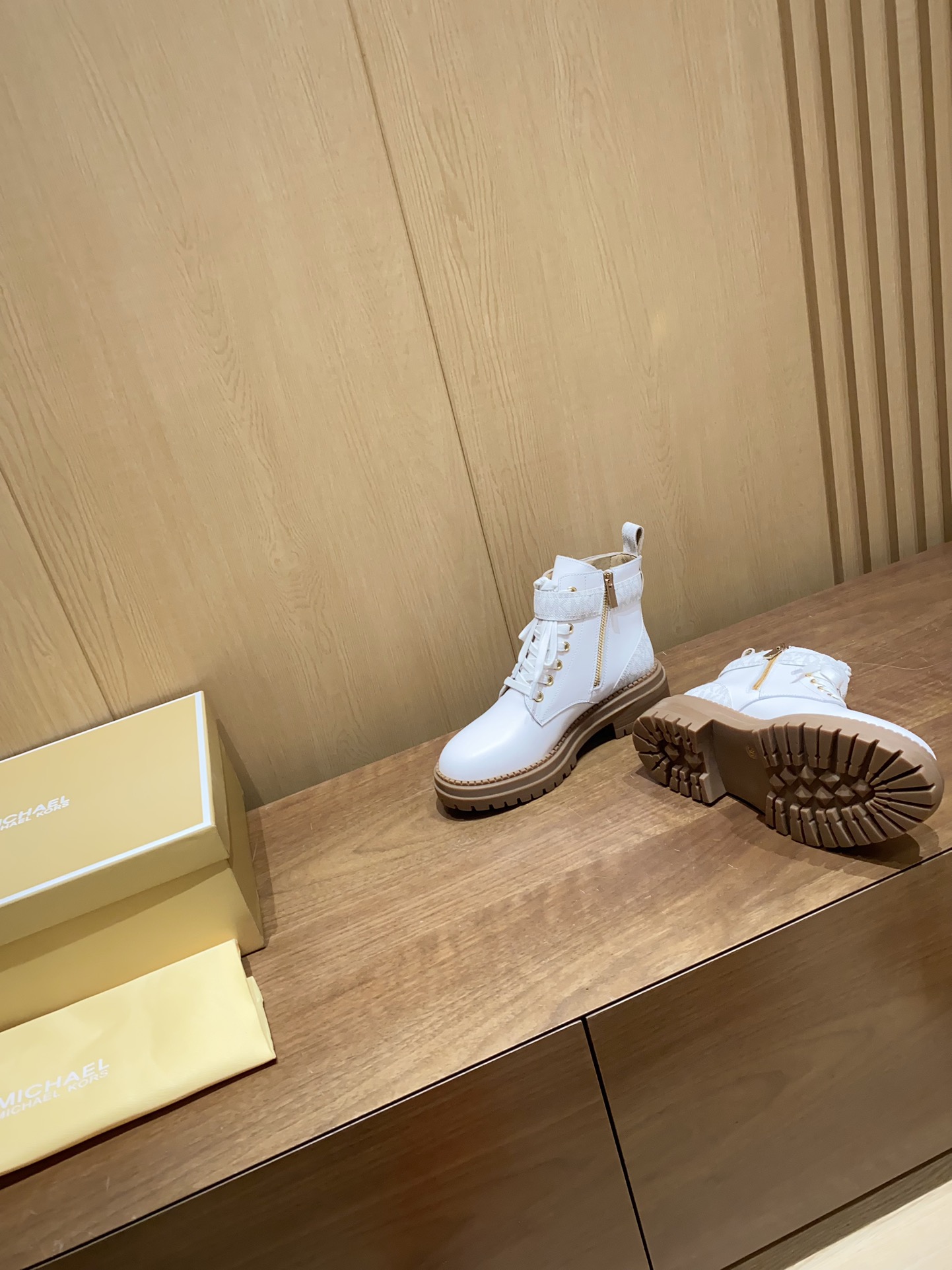 2024 Michael Kors Martin Boots: Cow Skin, Sheep Interior, Slide-Proof Base. - 图片 3
