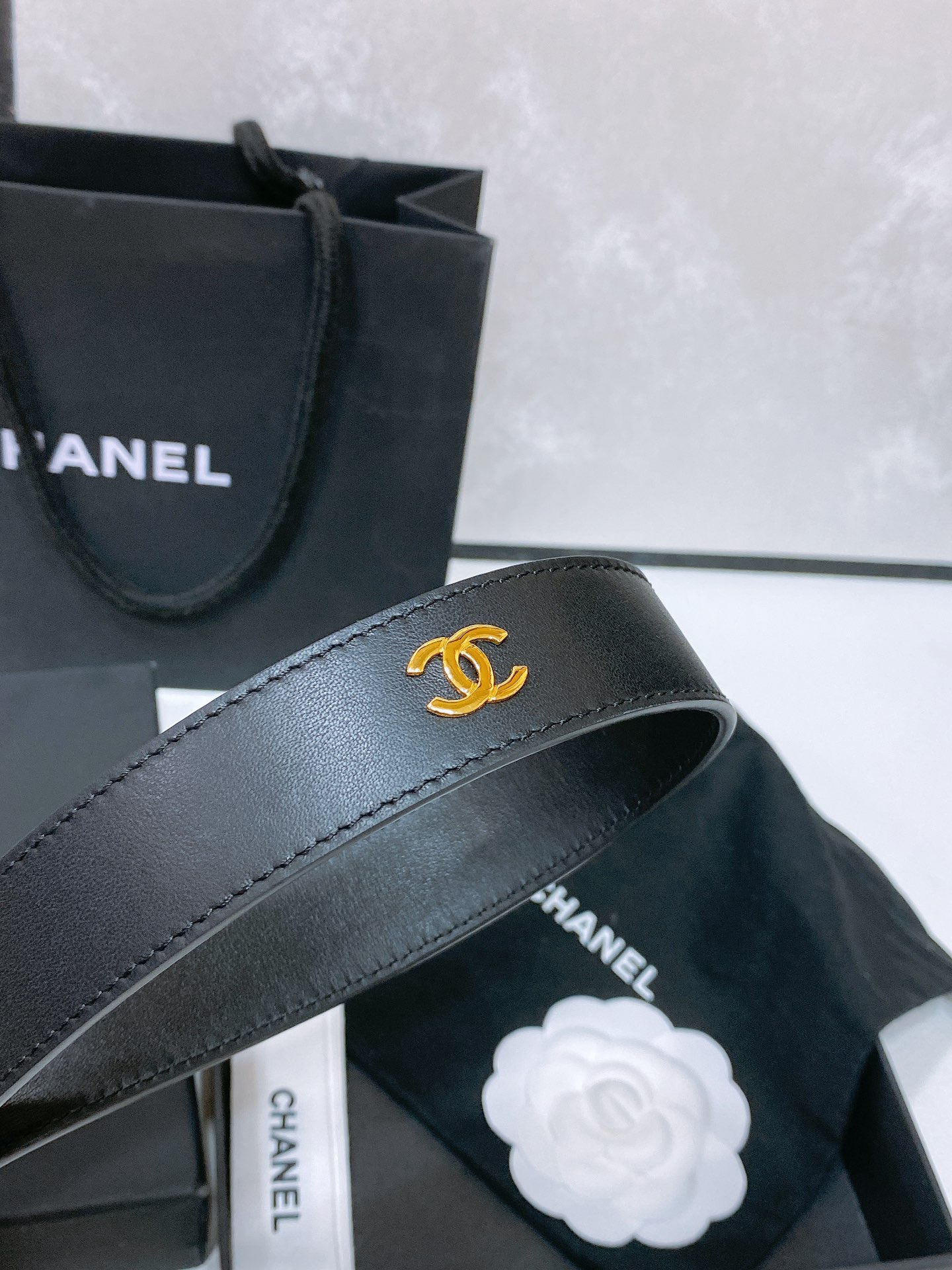 Chanel24c树脂水晶logo搭扣黄铜金属进口胎牛皮平纹带身饰有cc小logo手感柔软细腻3.0cm