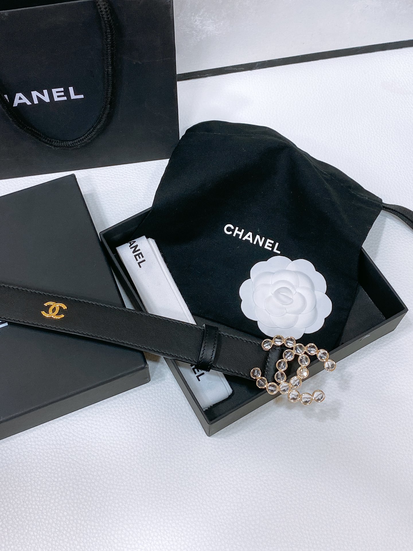 Chanel24c树脂水晶logo搭扣黄铜金属进口胎牛皮平纹带身饰有cc小logo手感柔软细腻3.0cm