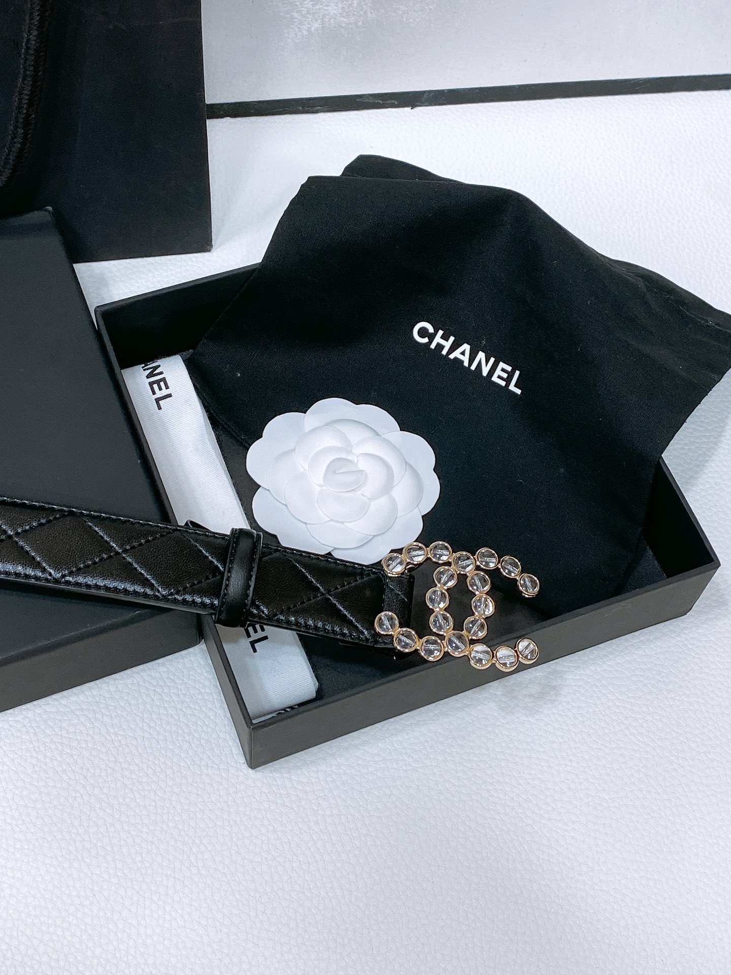 Chanel24c树脂水晶logo搭扣黄铜金属羊皮绣线菱格带身饰有cc小logo手感柔软细腻3.0cm