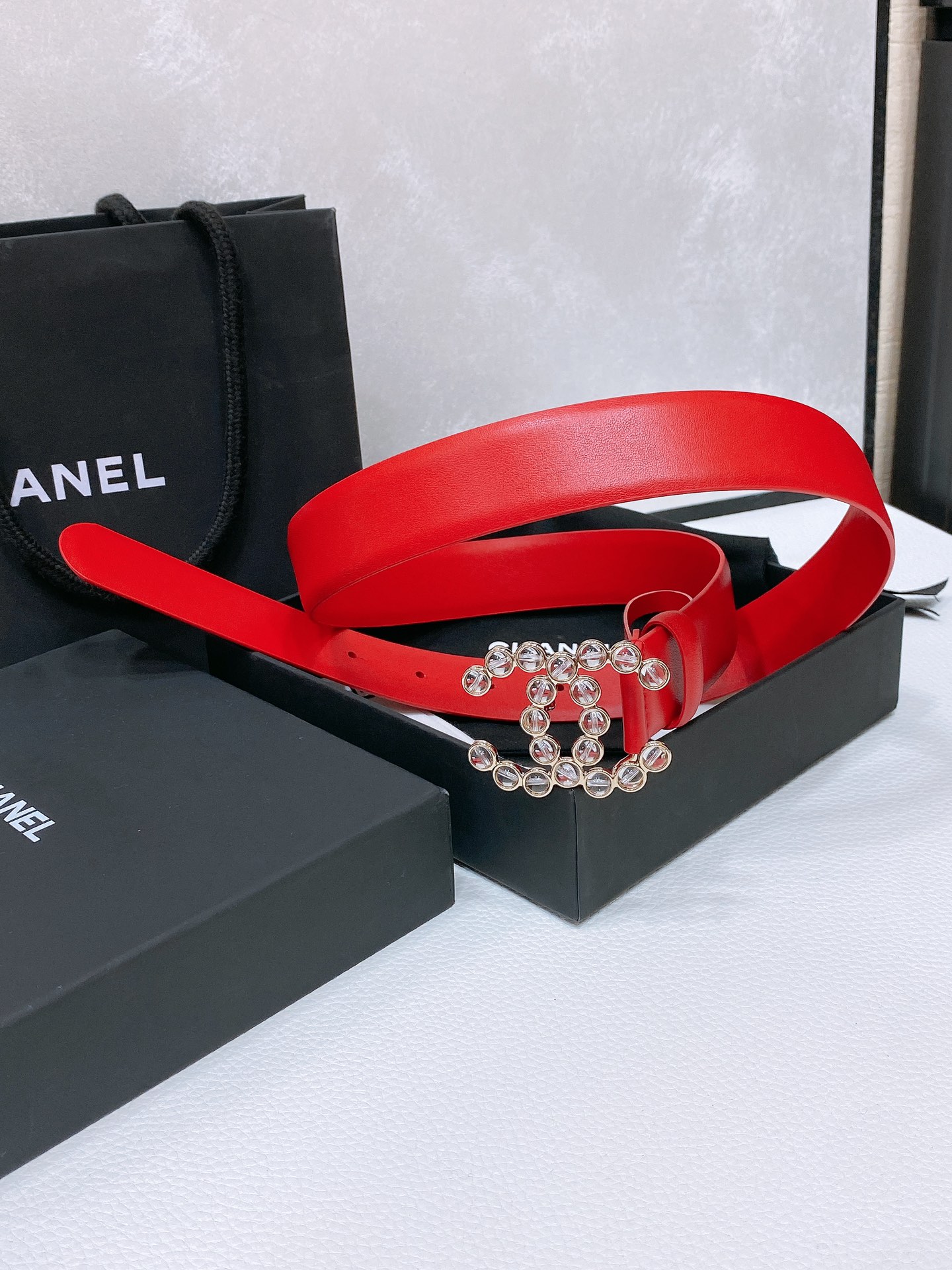 Chanel24c树脂水晶logo搭扣黄铜金属进口胎牛皮平纹带身饰有cc小logo手感柔软细腻3.0cm