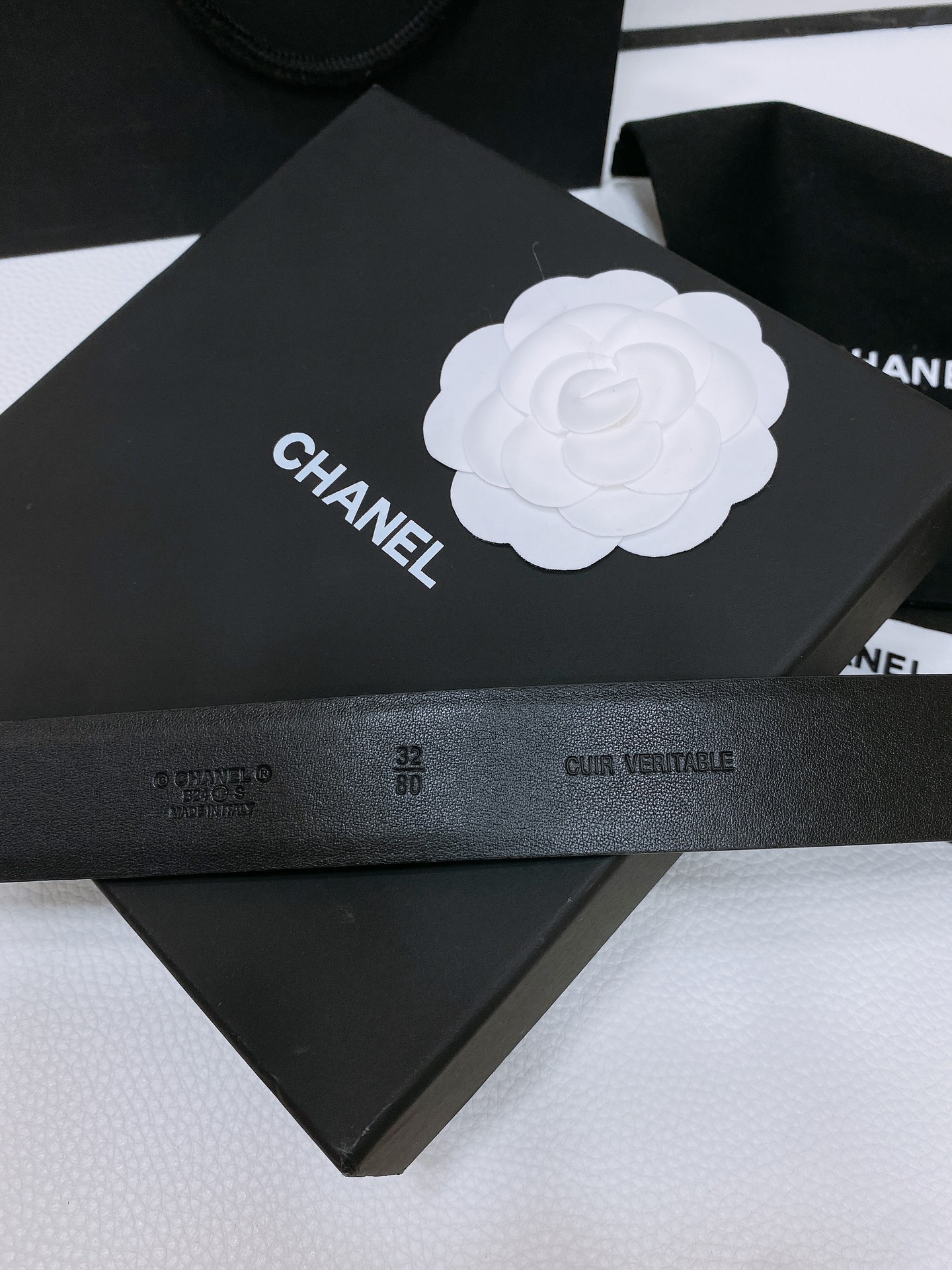 Chanel24c链条牛皮黑logo搭扣黄铜金属进口胎牛皮平纹带身饰有cc小logo手感柔软细腻3.0c