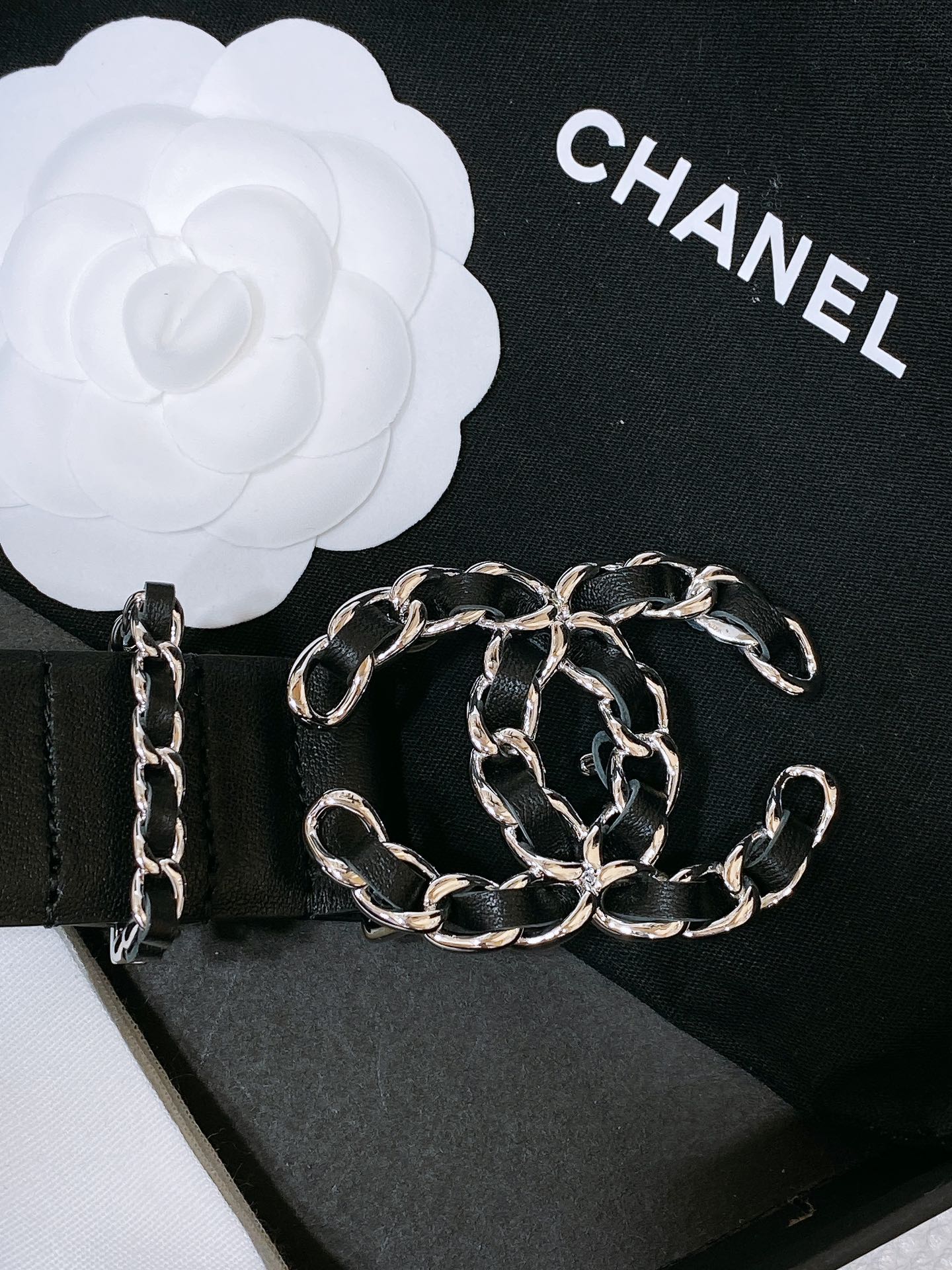 Chanel24c链条牛皮黑logo搭扣黄铜金属进口胎牛皮平纹带身饰有cc小logo手感柔软细腻3.0c