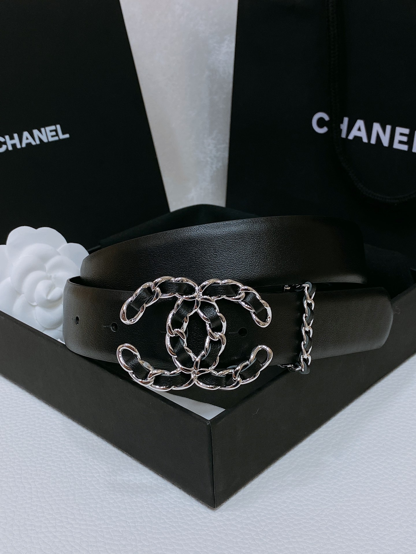 Chanel24c链条牛皮黑logo搭扣黄铜金属进口胎牛皮平纹带身饰有cc小logo手感柔软细腻3.0c