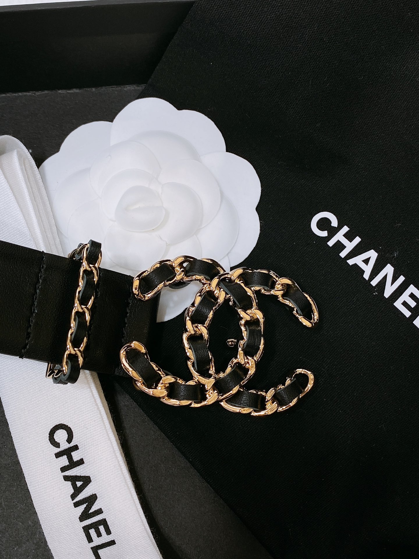 Chanel24c链条牛皮黑logo搭扣黄铜金属进口胎牛皮平纹带身饰有cc小logo手感柔软细腻3.0c