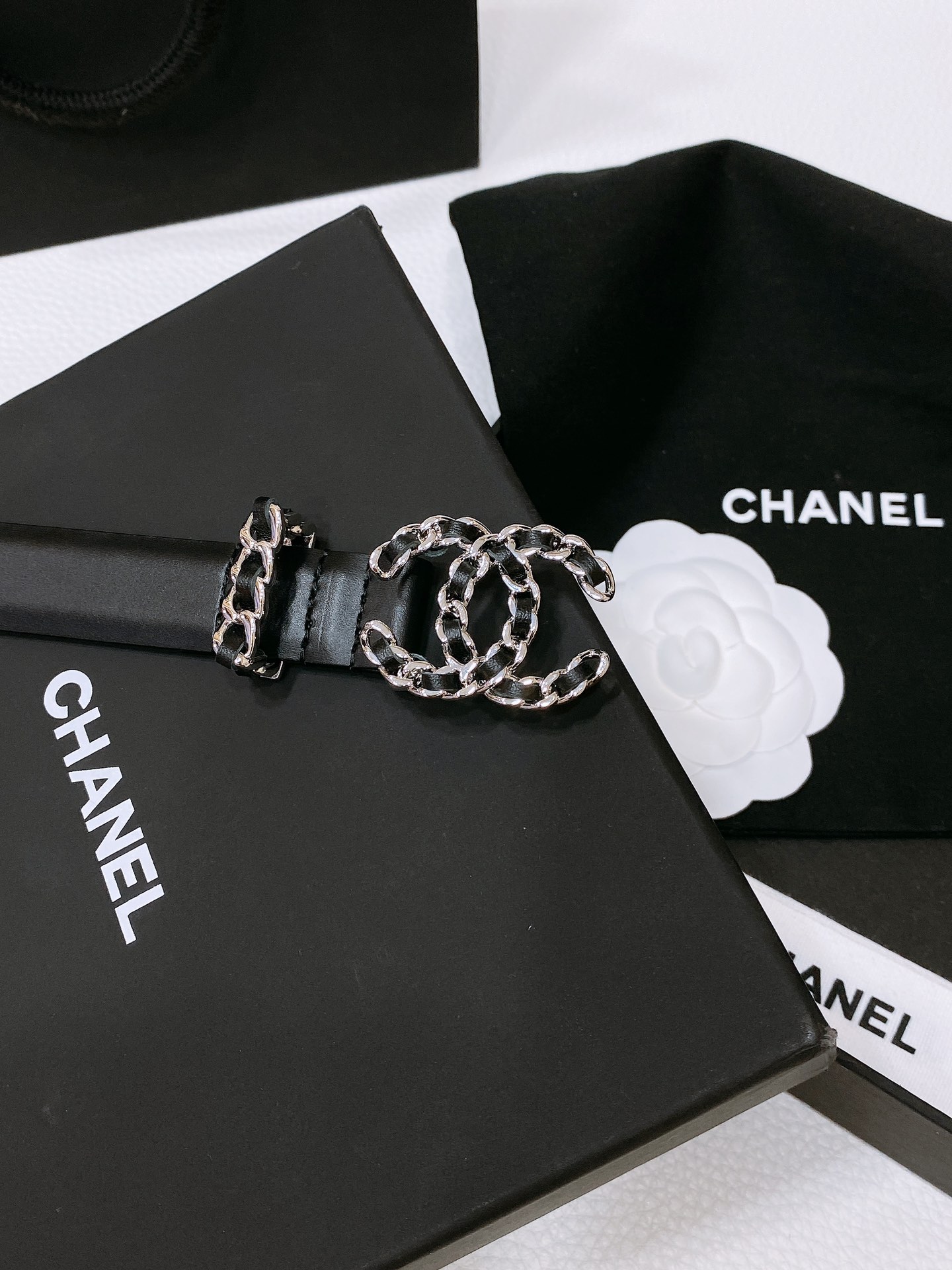 Chanel24c链条牛皮黑logo搭扣黄铜金属进口胎牛皮平纹带身饰有cc小logo手感柔软细腻2.0c