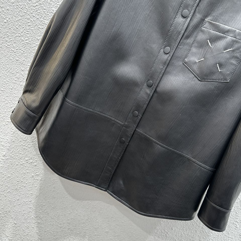 Stylish Women’s Lambskin Cloak by Maiso * Margiel 24 – Oversize Design, Soft and Delicate. - 图片 3