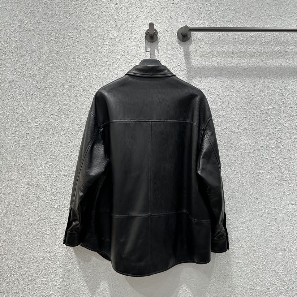 Stylish Women’s Lambskin Cloak by Maiso * Margiel 24 – Oversize Design, Soft and Delicate. - 图片 7