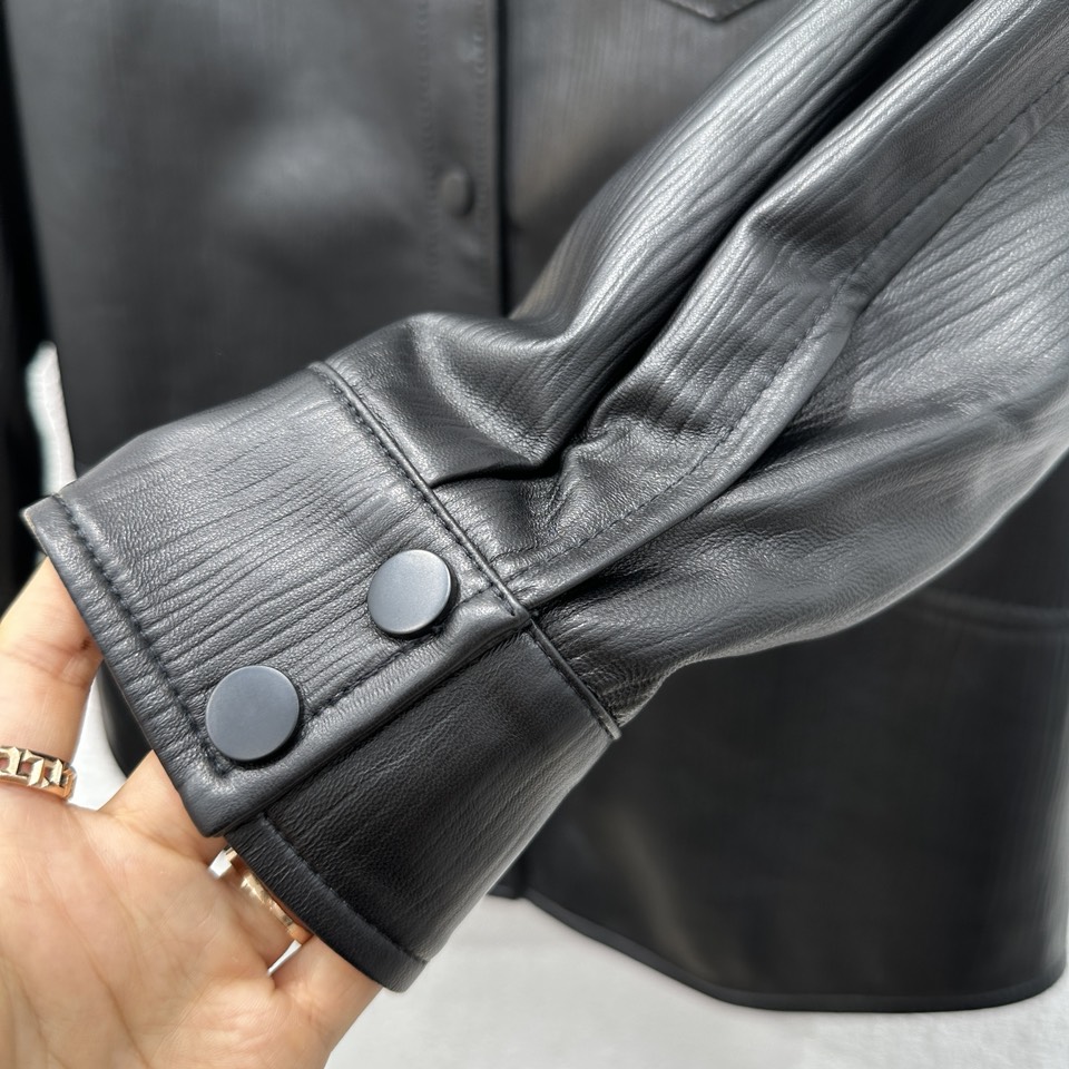 Stylish Women’s Lambskin Cloak by Maiso * Margiel 24 – Oversize Design, Soft and Delicate. - 图片 5