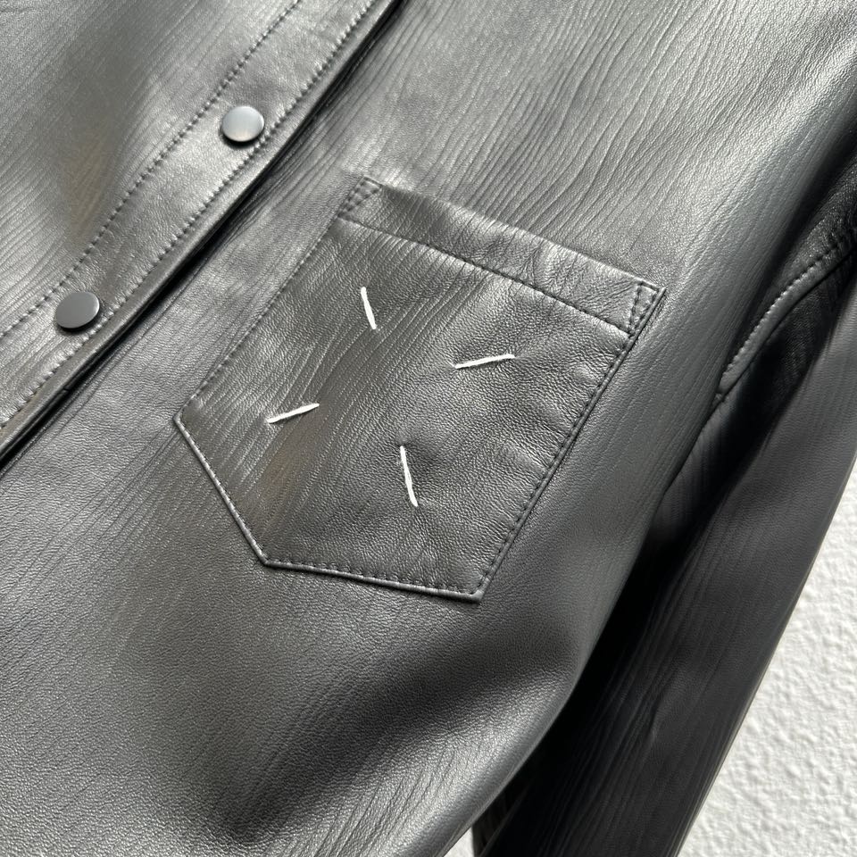Stylish Women’s Lambskin Cloak by Maiso * Margiel 24 – Oversize Design, Soft and Delicate. - 图片 6