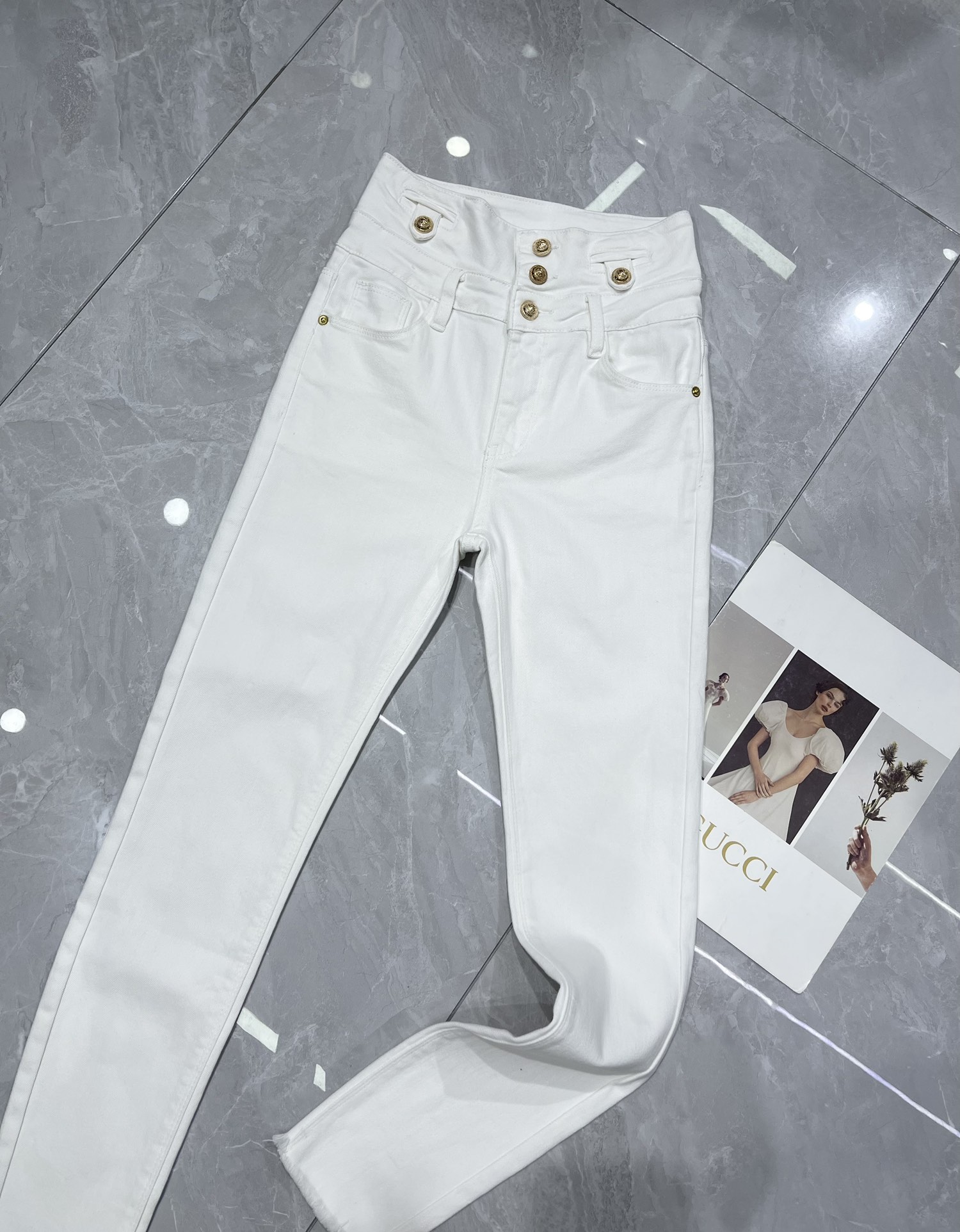 High-Quality Women’s Balmai* Clothes: High-Waist Button Shorts & Skinny Jeans in Blue, Black, White - 图片 5