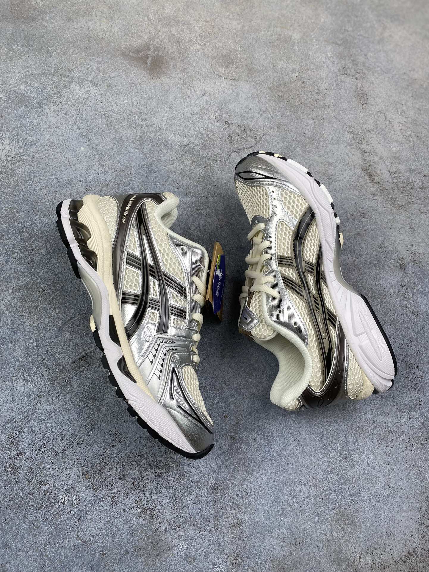 特价R版亚瑟士GEL-Kayano14系列GEL-K14白银蓝货号:1201A056-109AsicsG