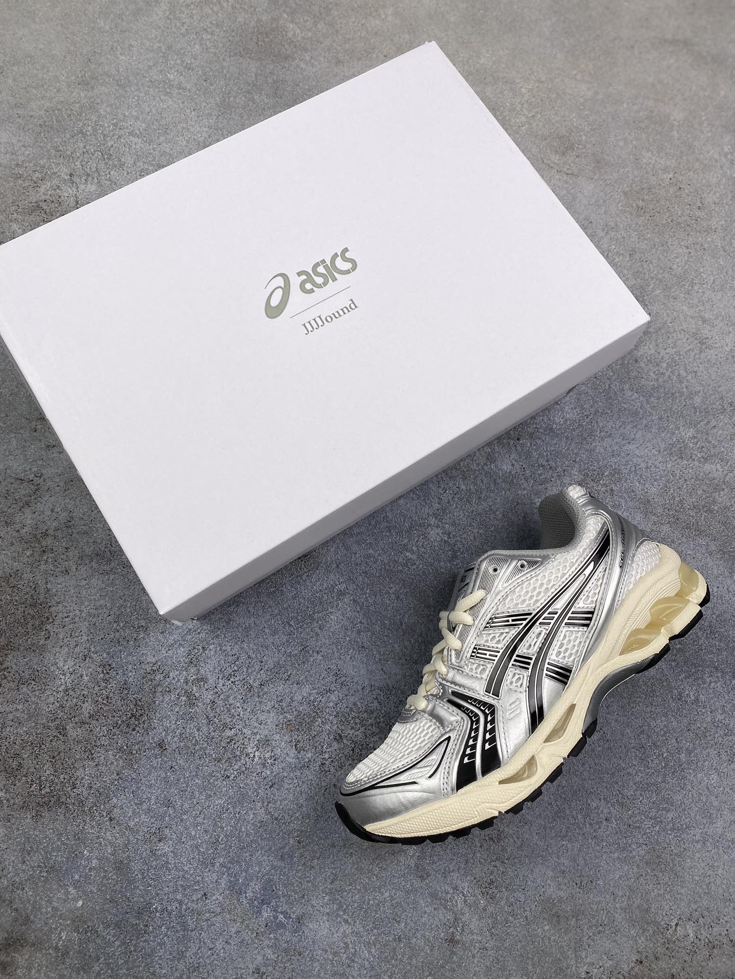 特价R版亚瑟士GEL-Kayano14系列GEL-K14白银蓝货号:1201A056-109AsicsG