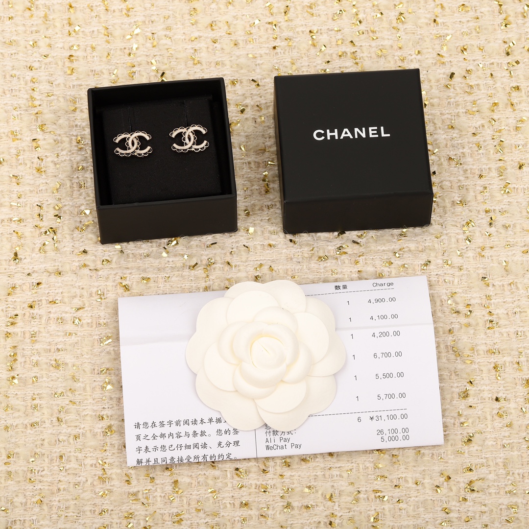 Chanel Joyas Pendiente Negro Blanco