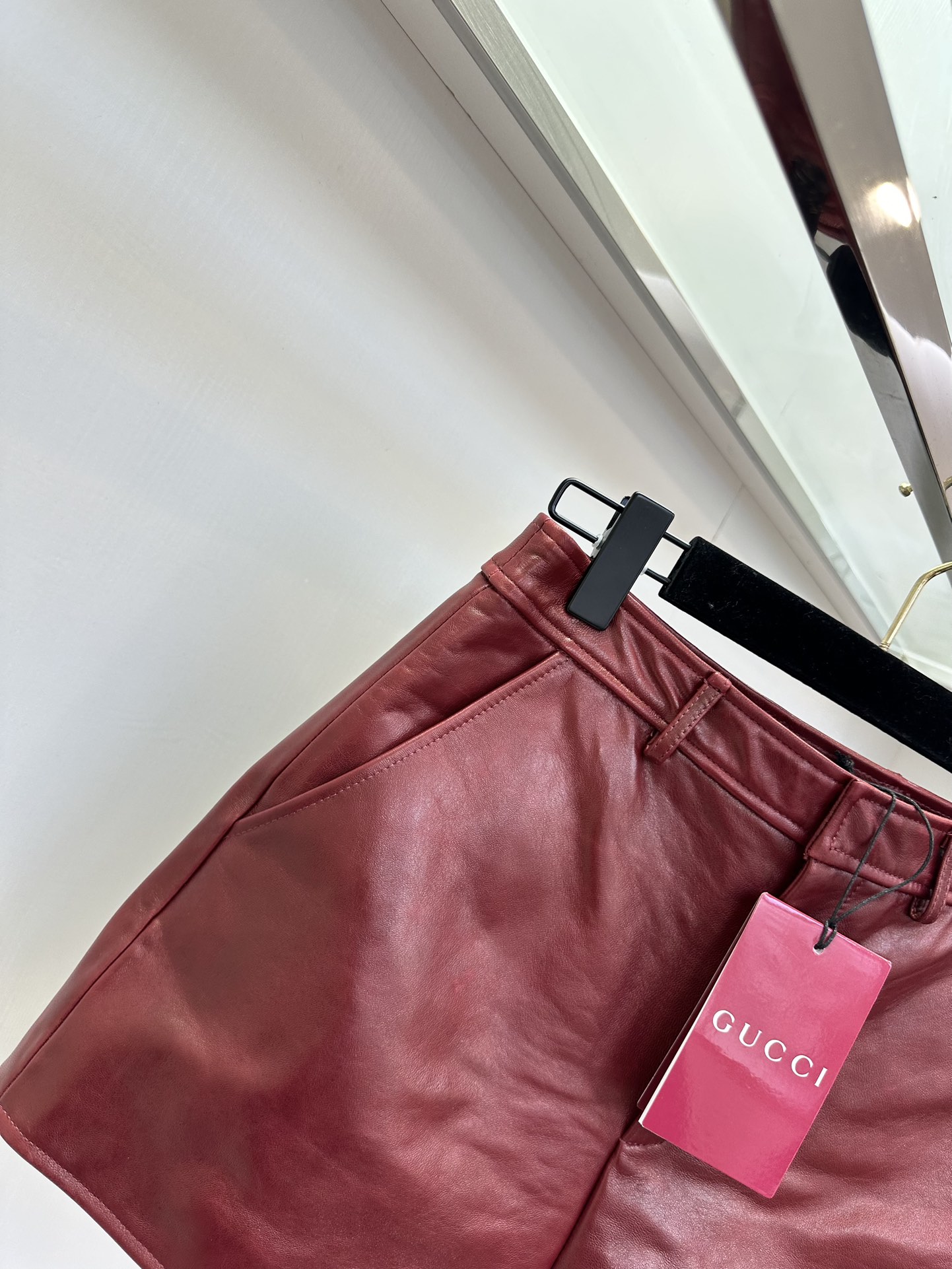 Red Single-and-a-behaviour Female Suit with Top Goat Skins Packaging by G*CCI - 图片 5