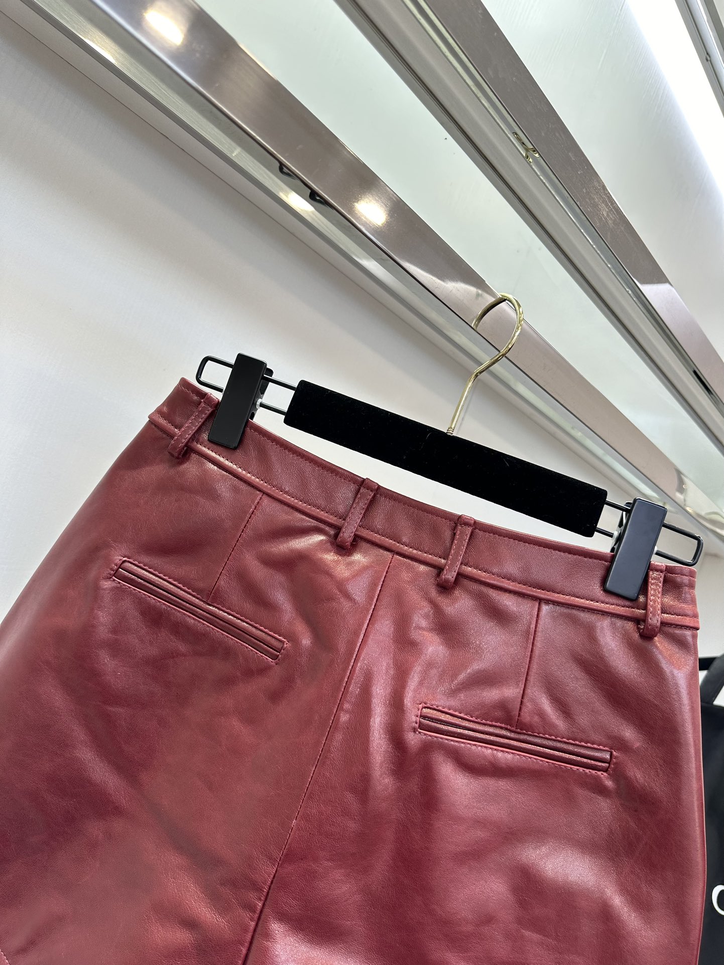 Red Single-and-a-behaviour Female Suit with Top Goat Skins Packaging by G*CCI - 图片 9